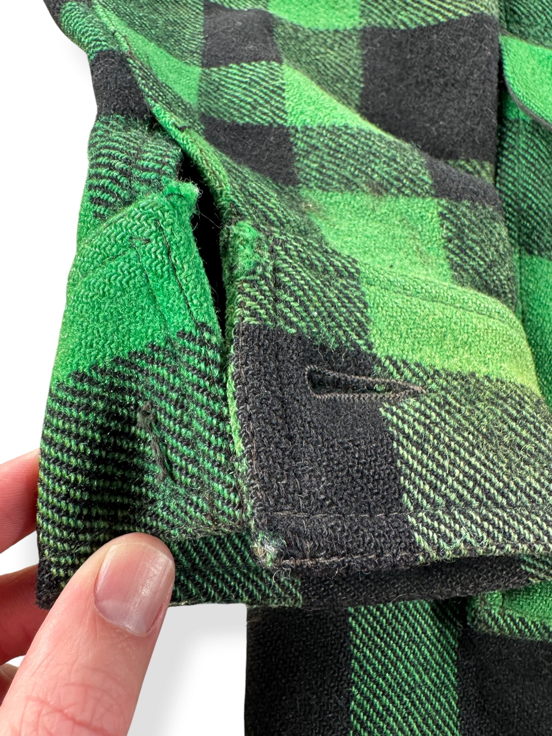 Missing Button on Vintage Filson Green & Black Mackinaw Cruiser SZ 42