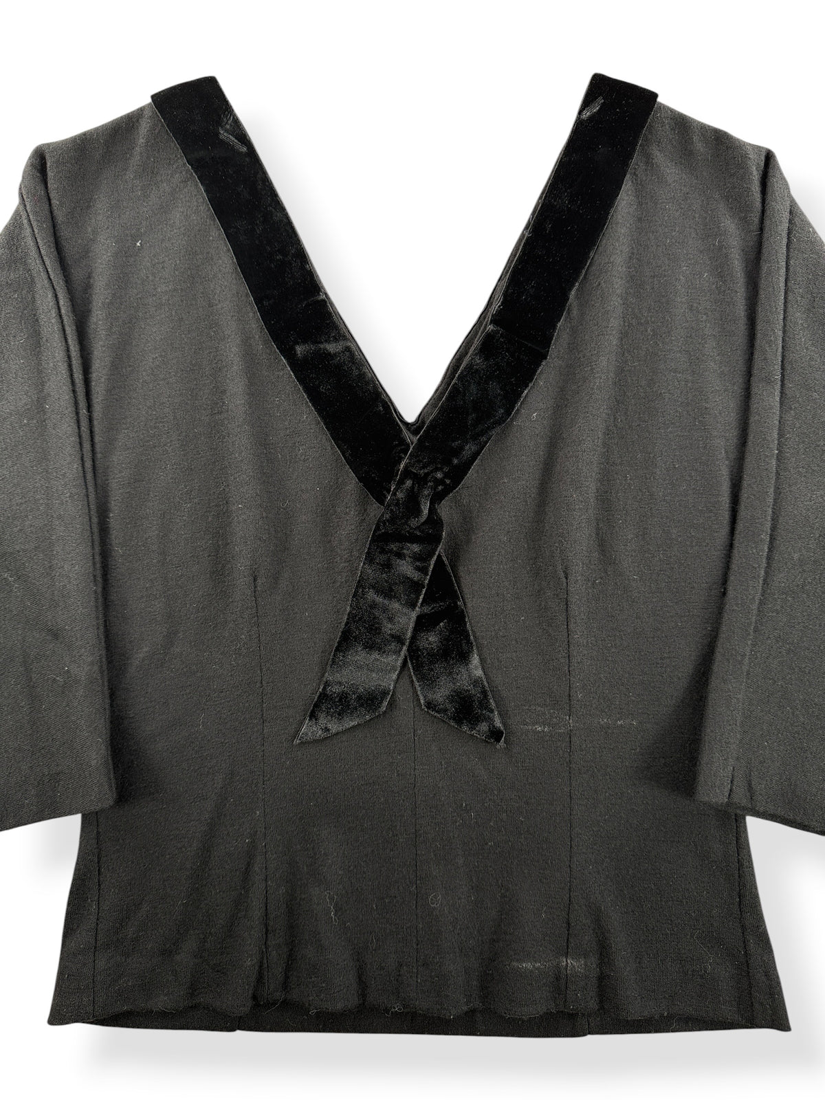 Close-up of Vintage 1950s Double V Sweater w/ Velvet Ribbon SZ S