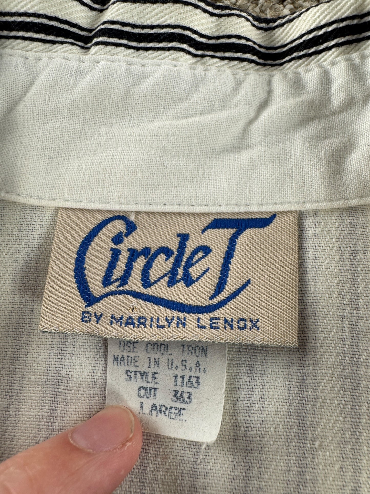 Label on Vintage Circle T Western Embroidered Top SZ L