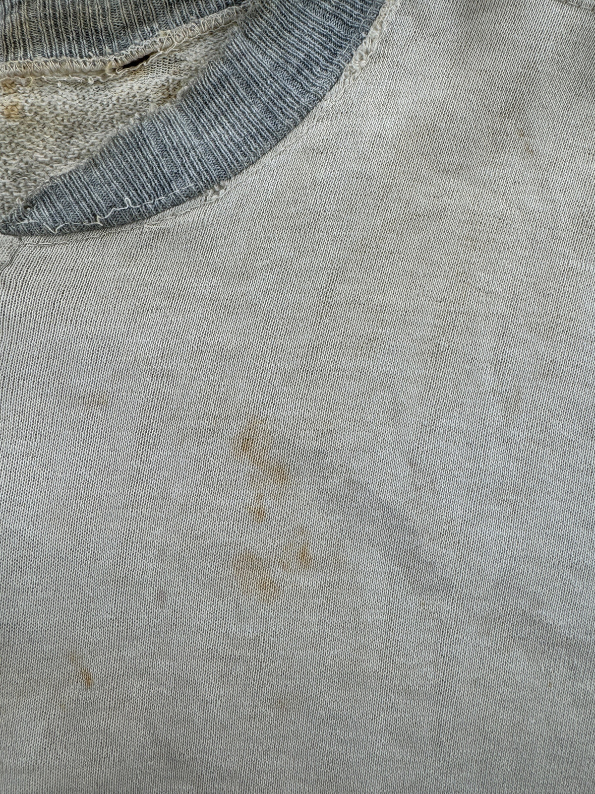 Stains near collar on Vintage Thrashed 1940s Quarterzip Sweatshirt SZ L