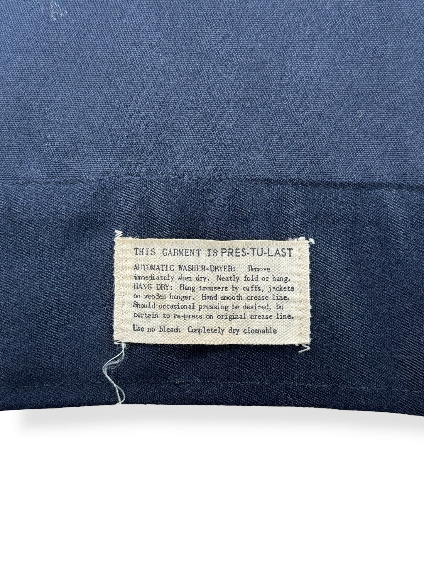 Care tag on bottom hem of Vinage 1960s Leon Work Jacket SZ 44