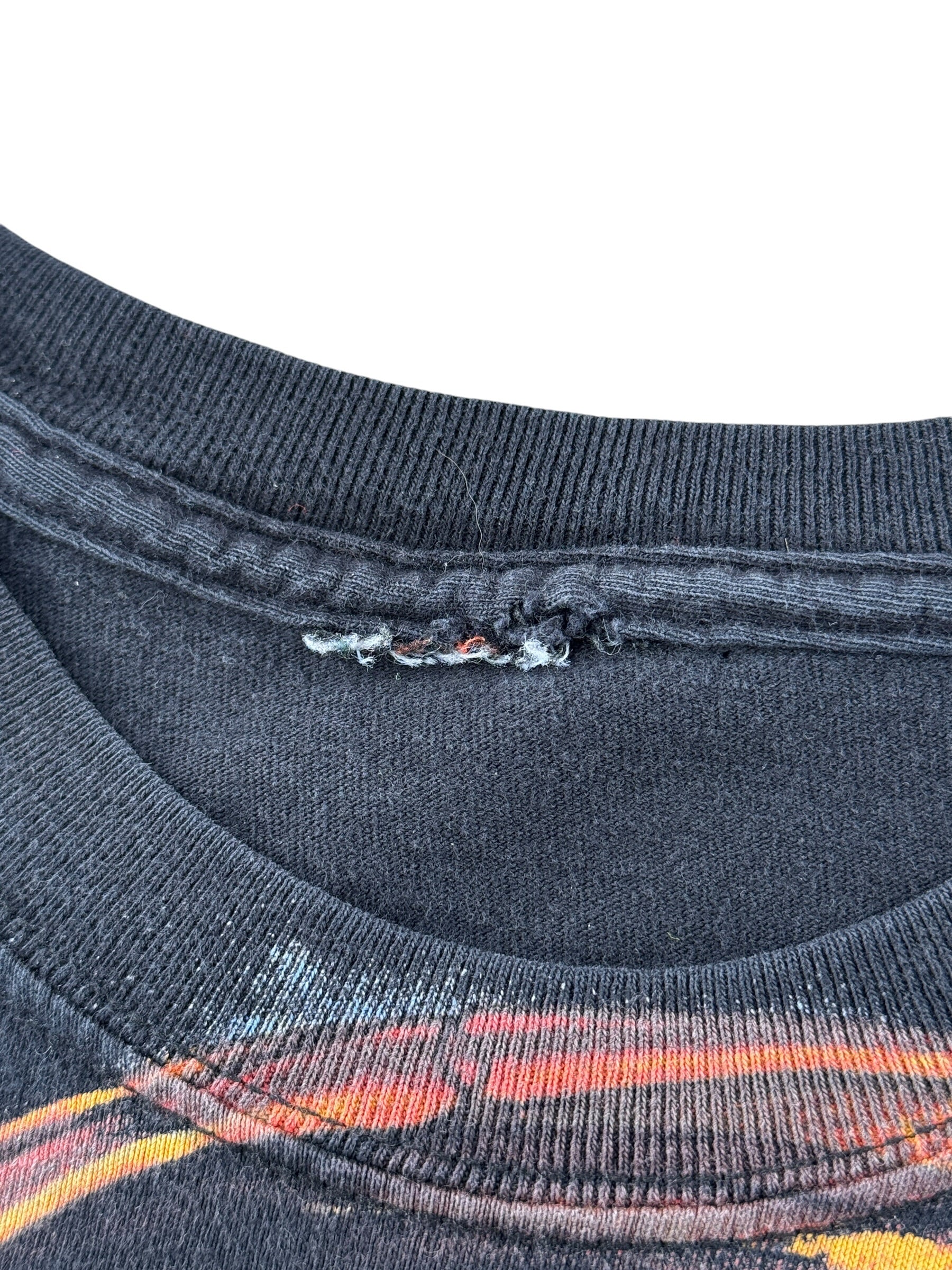 Cut tag on 2009 AOP Dragon Harley Davidson Tee SZ M