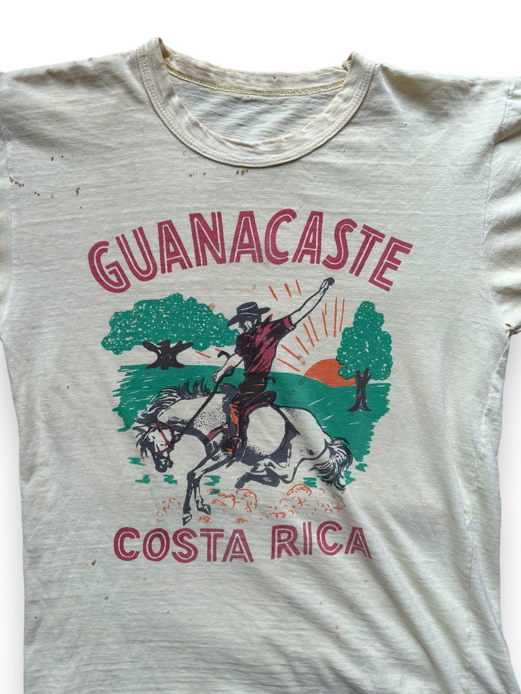 Upper Front Detail on Vintage Costa Rica Guanacaste Tourist Tee SZ M | Vintage Screen Printed Tees Seattle | Barn Owl Vintage Goods