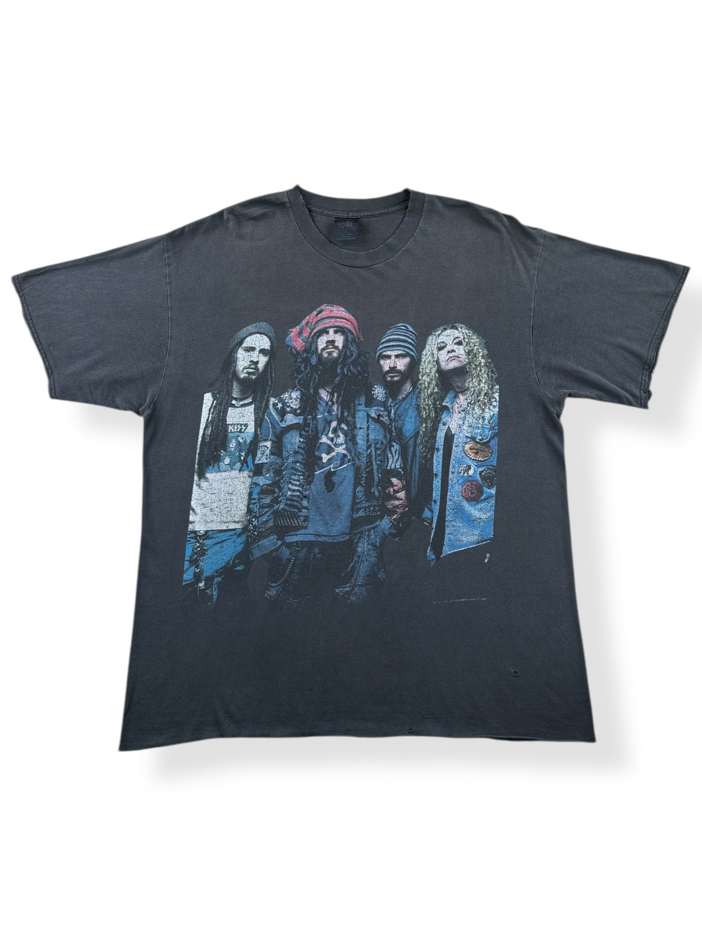 Front of Vintage Distressed 1995 White Zombie Tee SZ XL