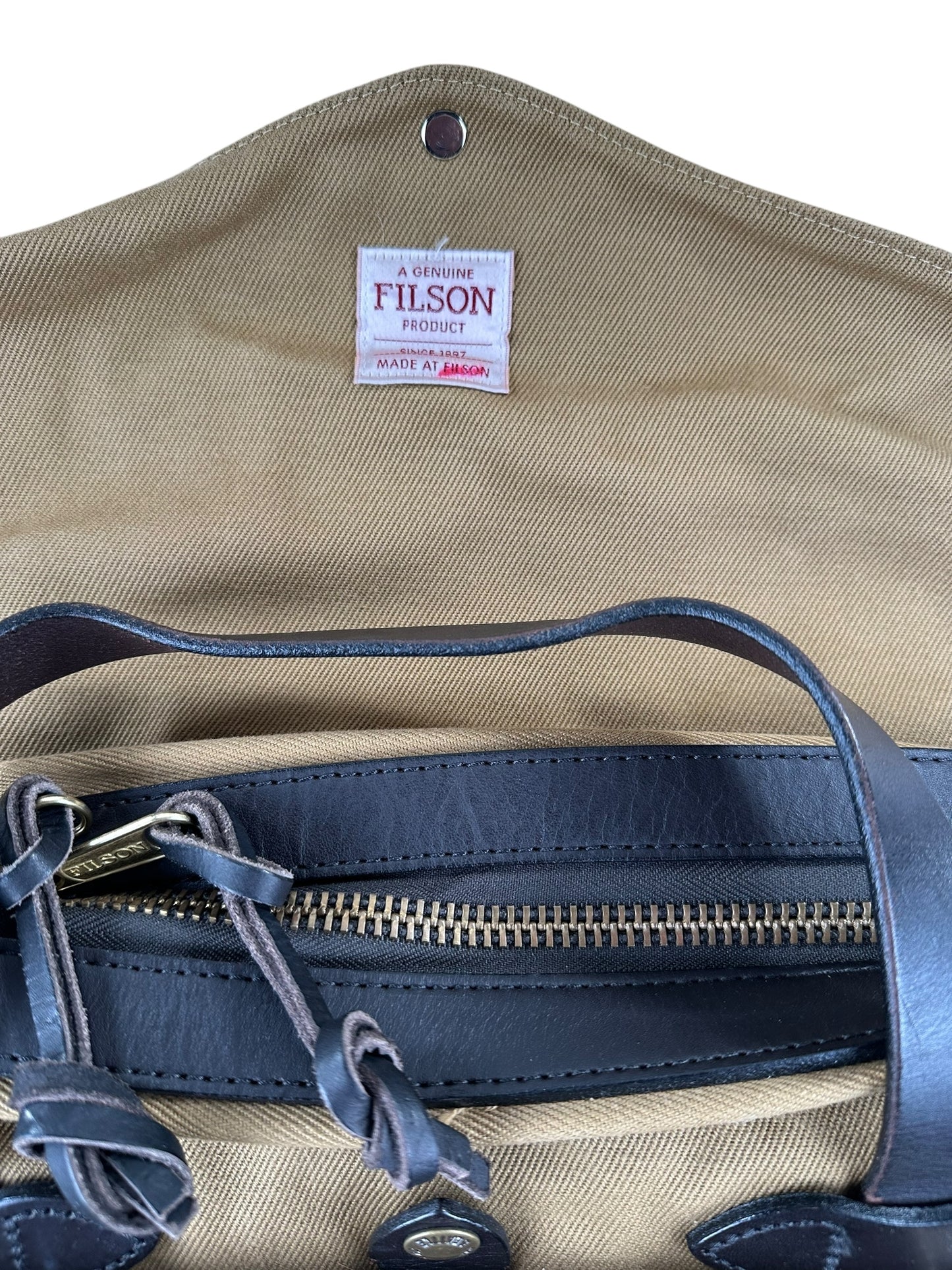 Filson Tag on Filson Padded Computer Bag Style 258