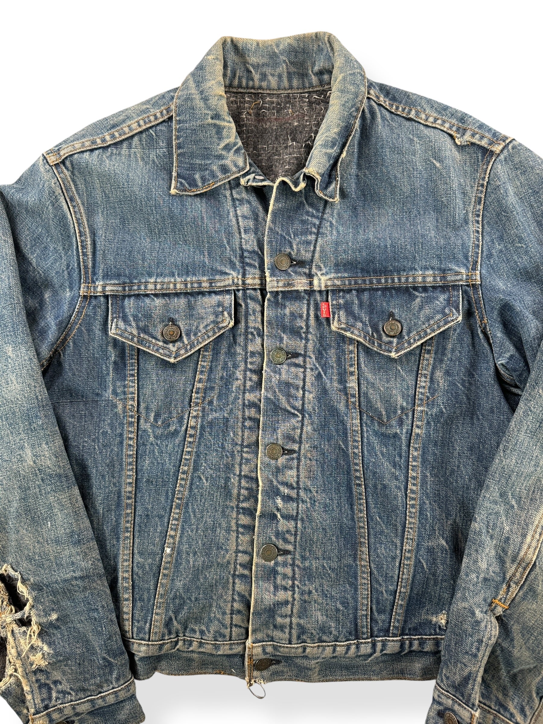 Front Close Up of Vintage Levis Blanket Lined 2 Pocket Thrasher Jacket SZ L AS IS