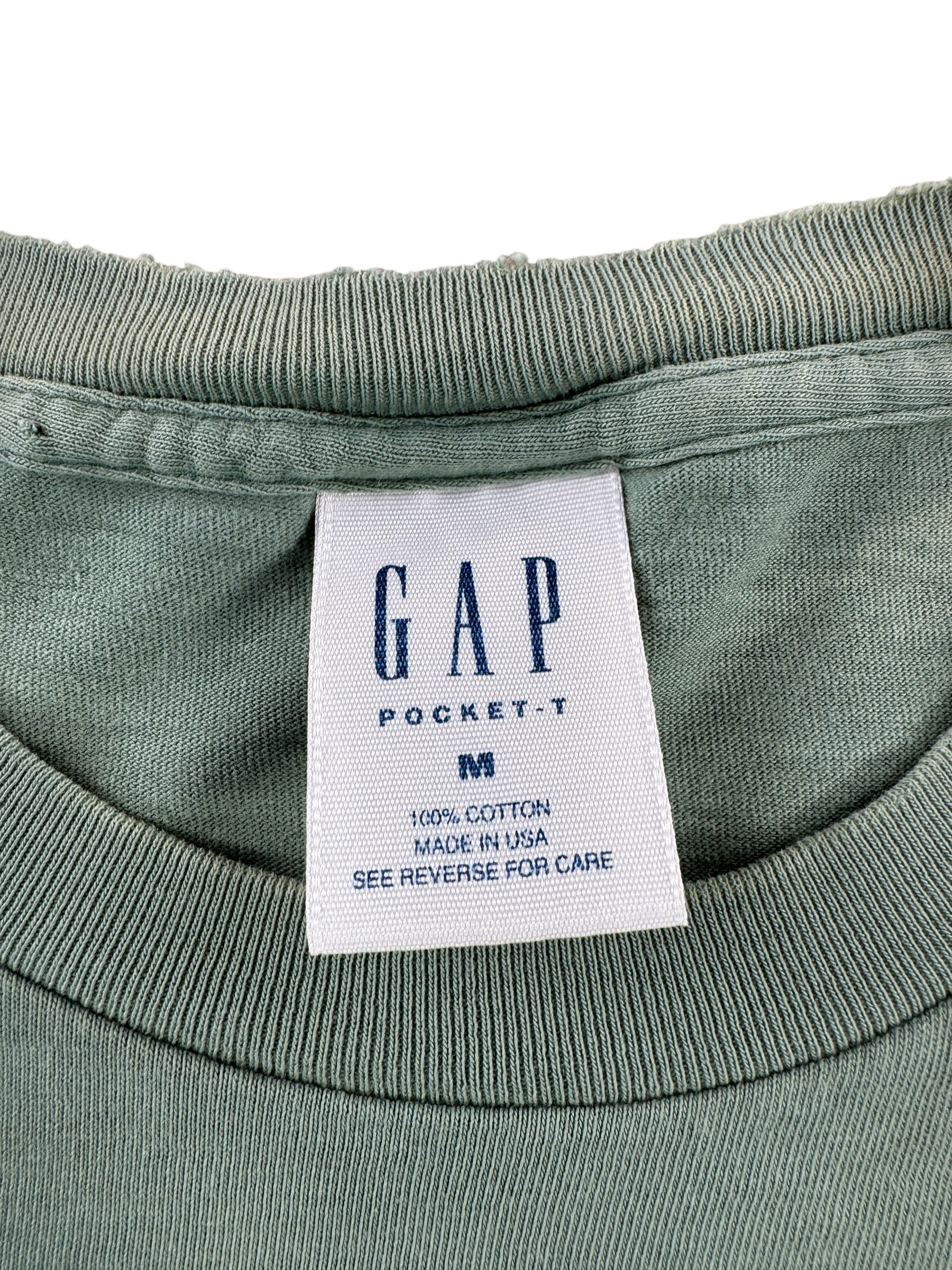 Tag on Vintage GAP Pocket Tee SZ M