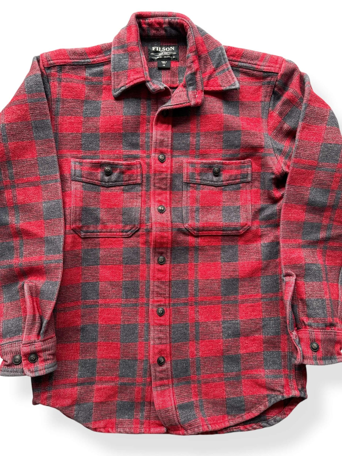 Front Close Up of Filson Beartooth Cotton Shirt Charcoal Red SZ XS