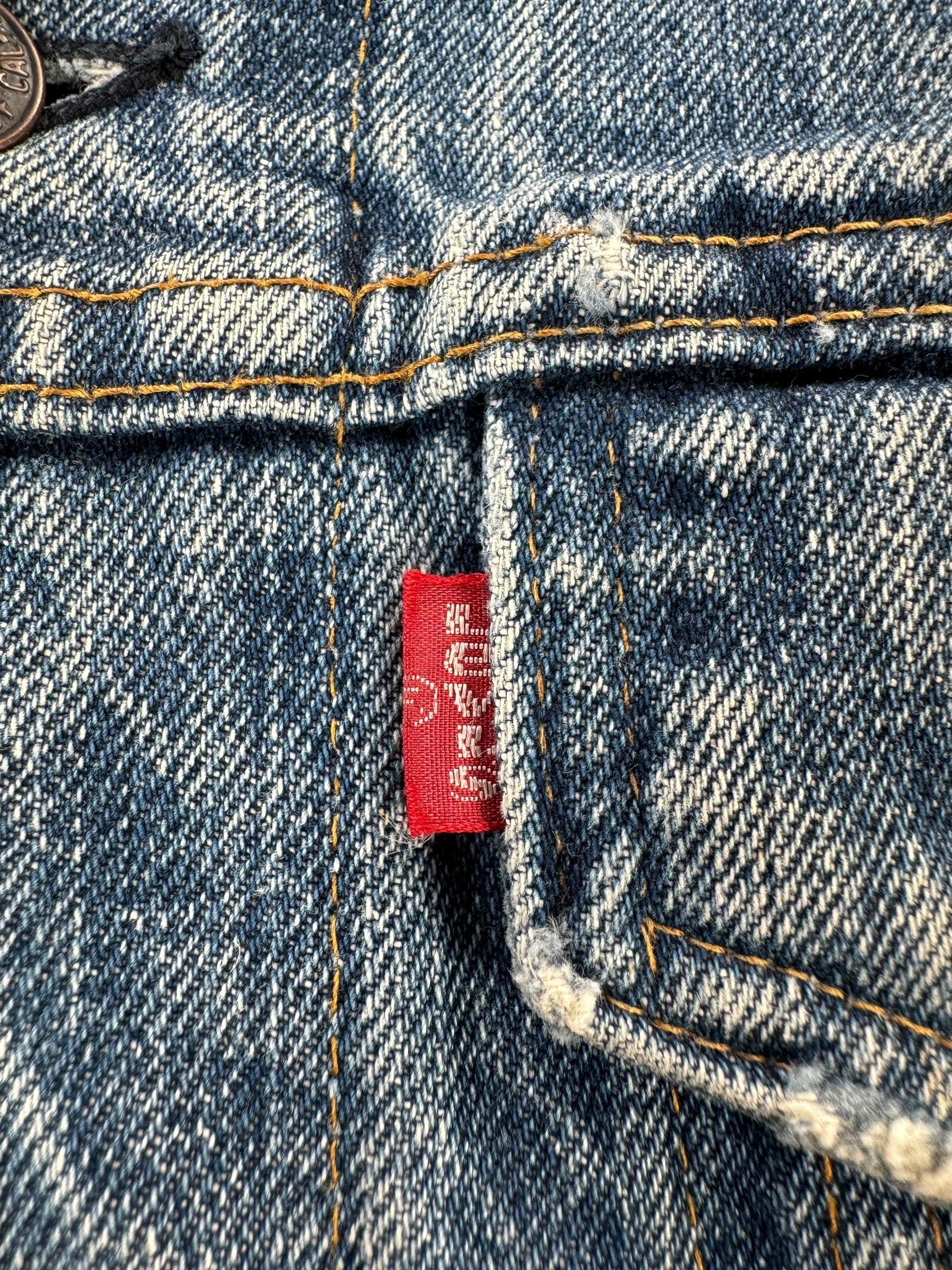 Small E Tab on Vintage Levis 70215 Jacket SZ 42L