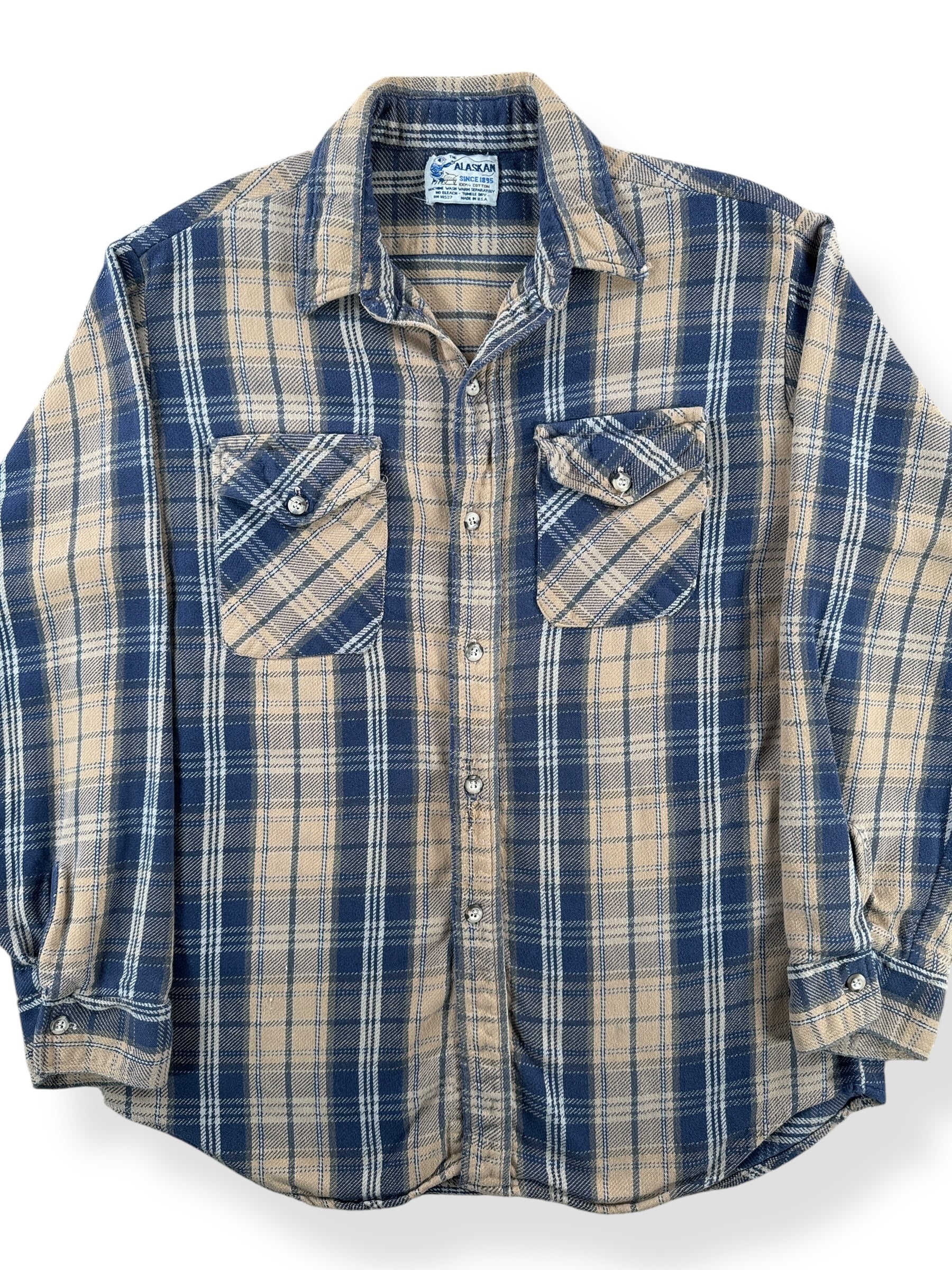 Front Close Up of Vintage The Alaskan Beige and Navy Cotton Flannel SZ M