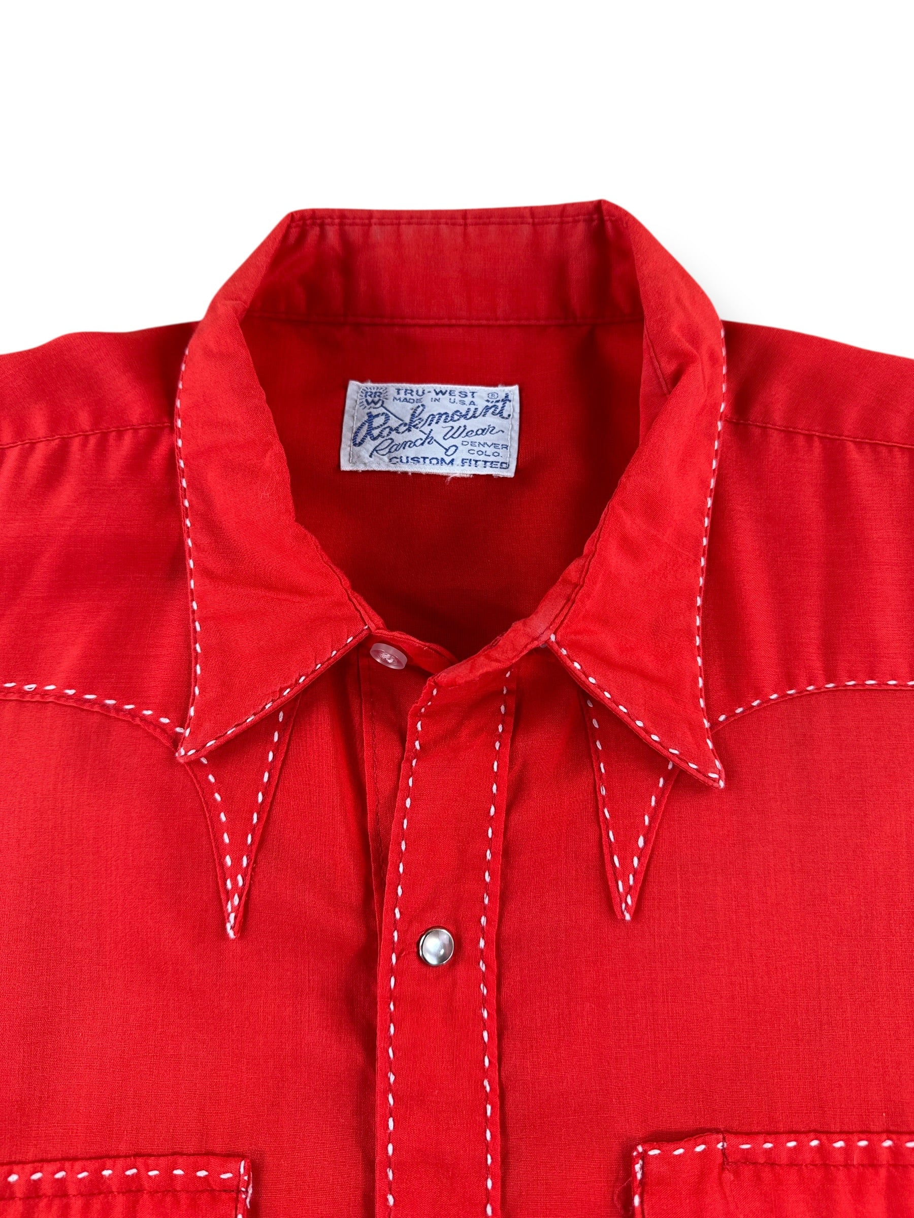 Collar on Vintage Red Rockmount Western Wear Pearl Snap SZ L