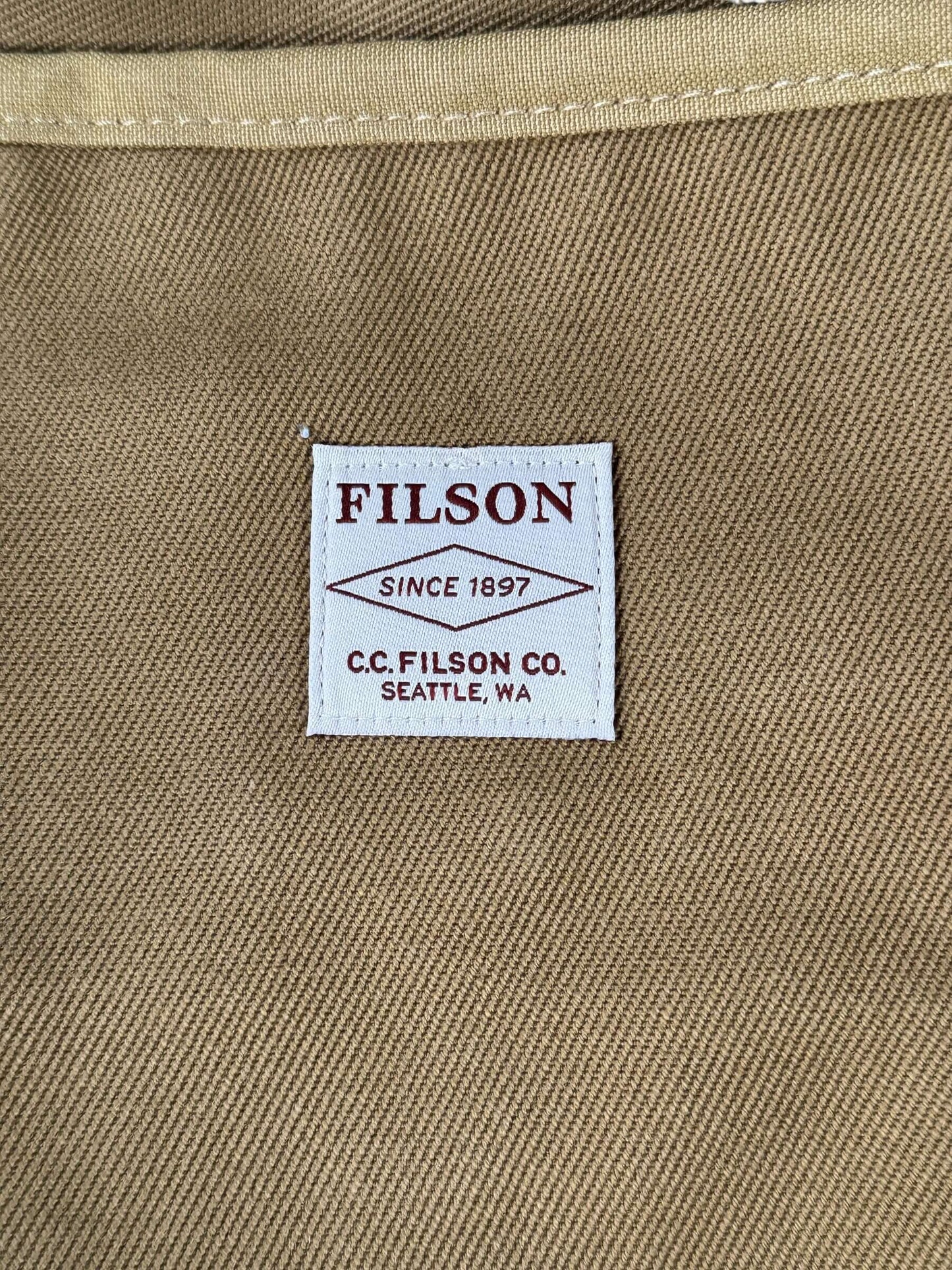 Filson tag on Filson Rugged Twill Pullman Bag NWOT