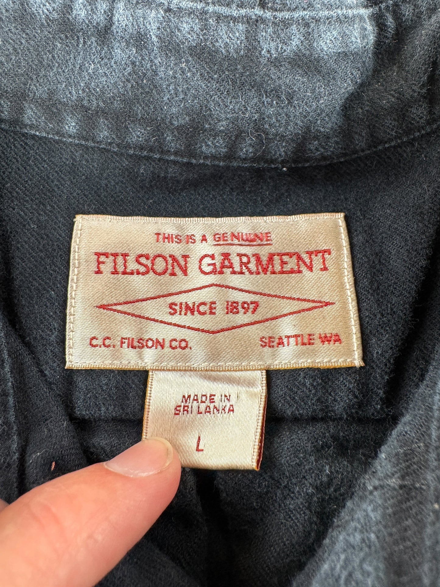Label on Filson Alaska Guide Shirt SZ L