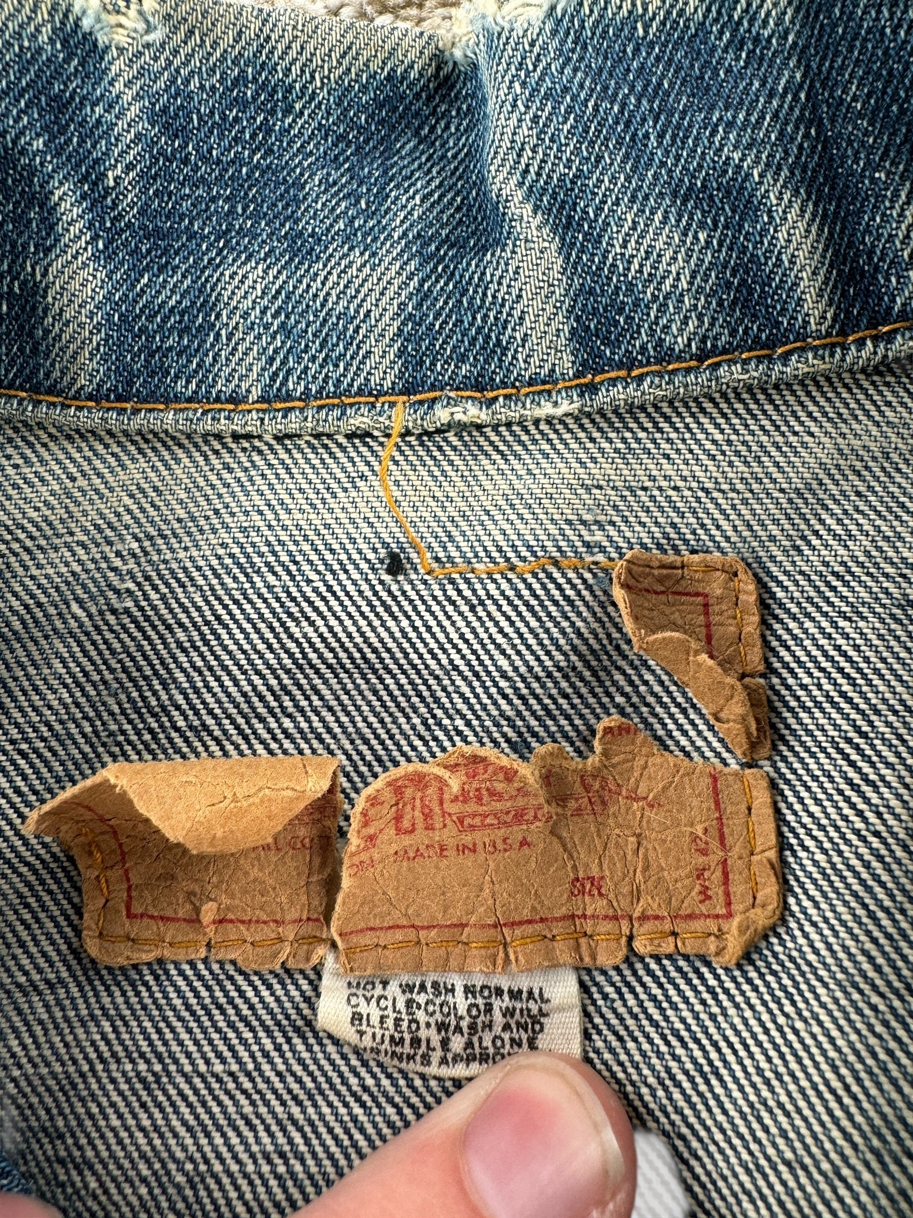 Tag on Vintage Big E Levis 70505 Jacket SZ 42 AS IS