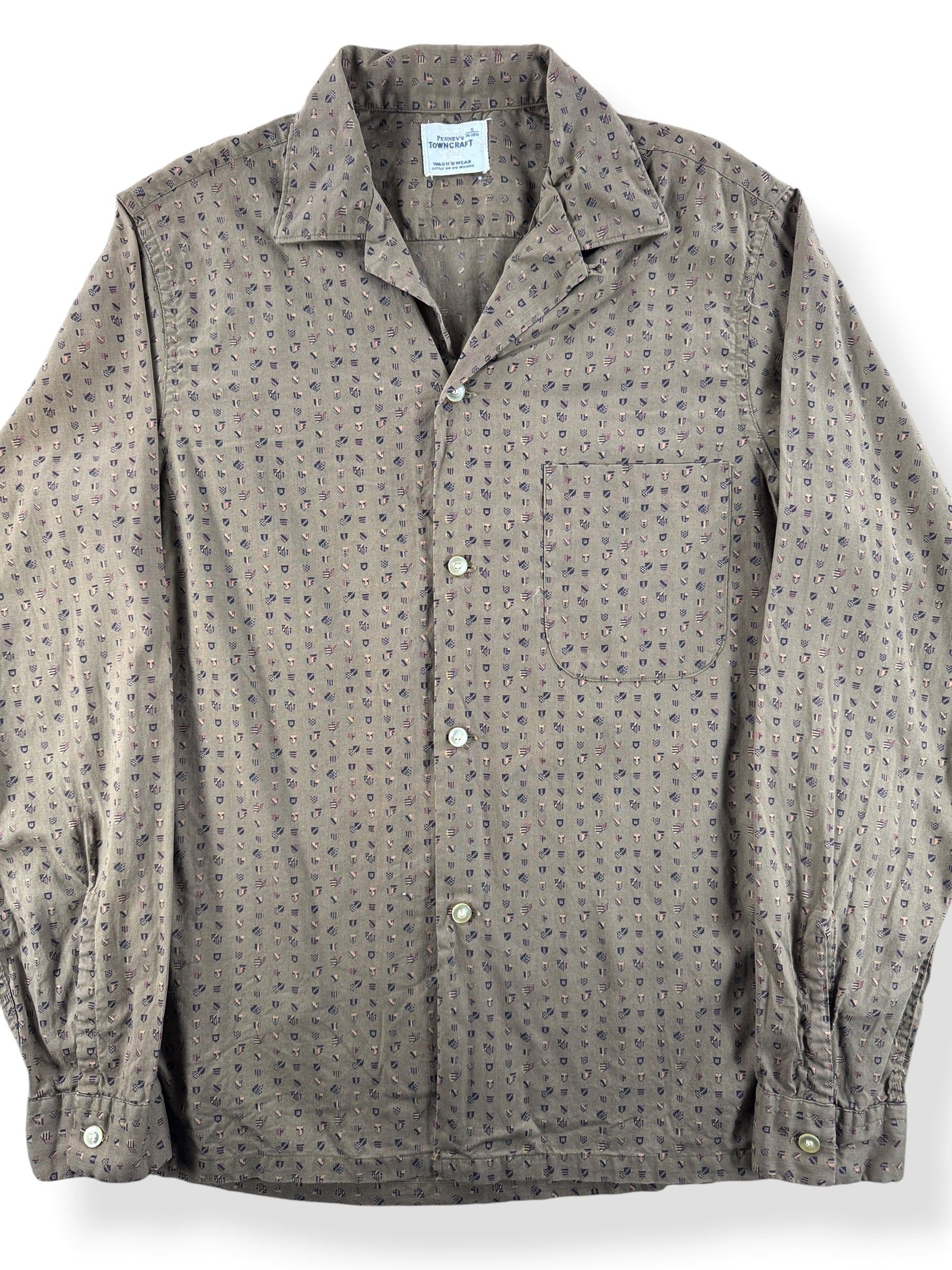 Front Close Up of Vintage 60s Towncraft Loop Collar Shirt SZ S
