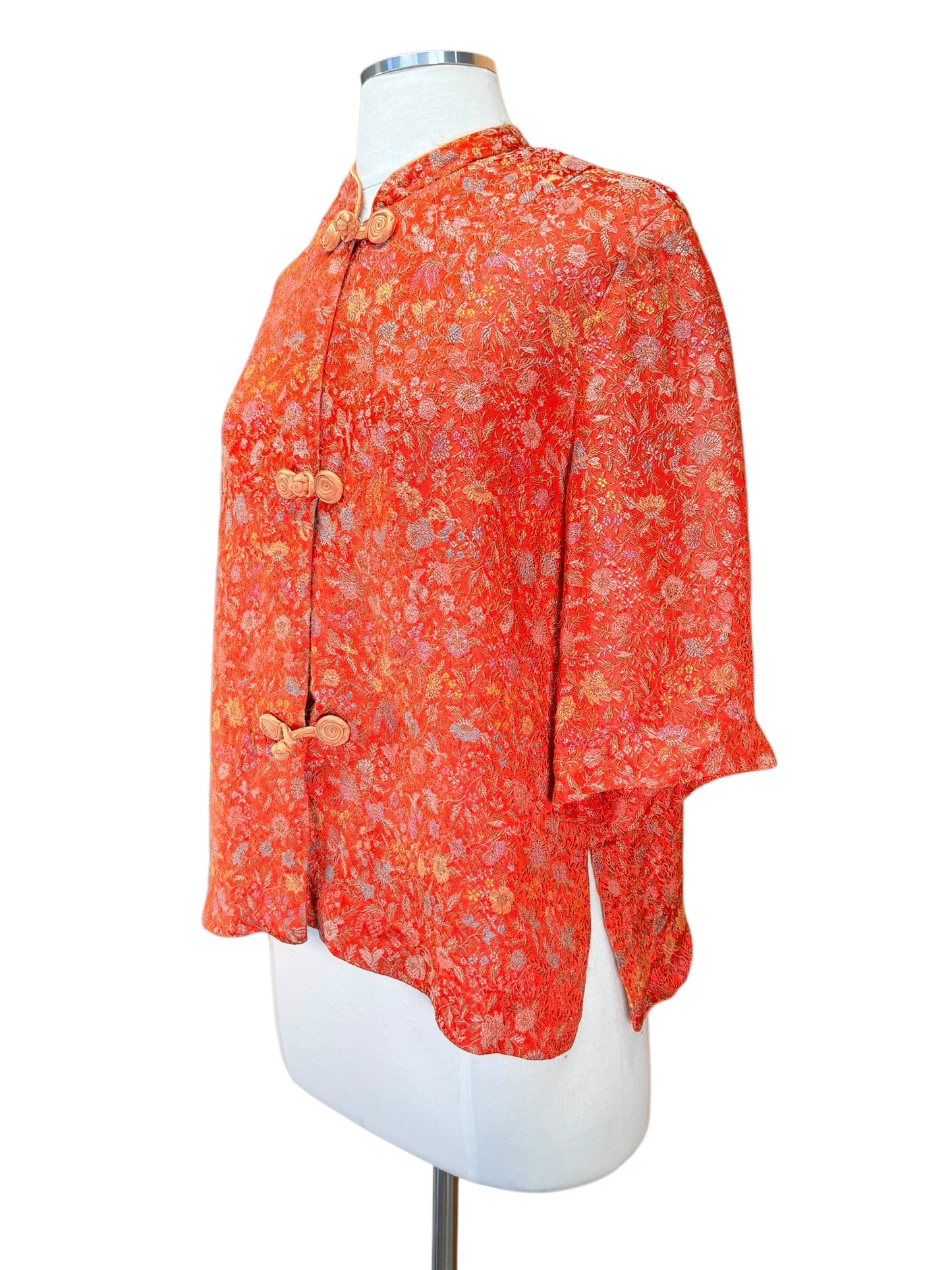 Side view of 1960s Satin Cheongsam Bed Jacket M