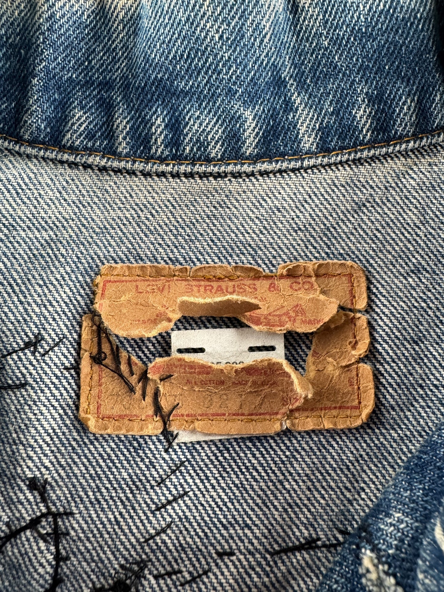 Tag on Vintage 70s Levis Denim Battle Trucker Jacket SZ 38