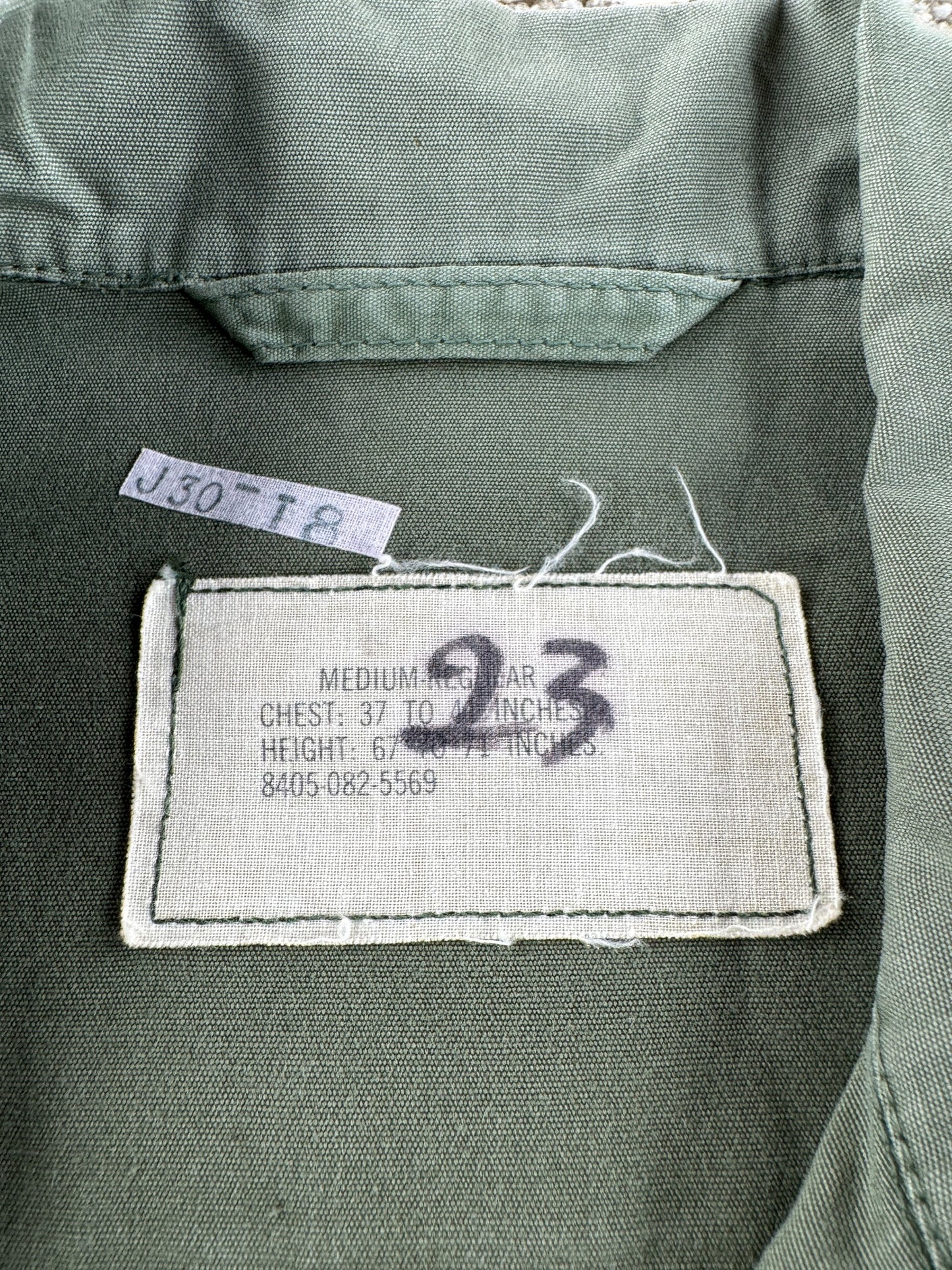 Label on Vintage Slant Pocket 3rd Pattern Fatigue Top SZ M