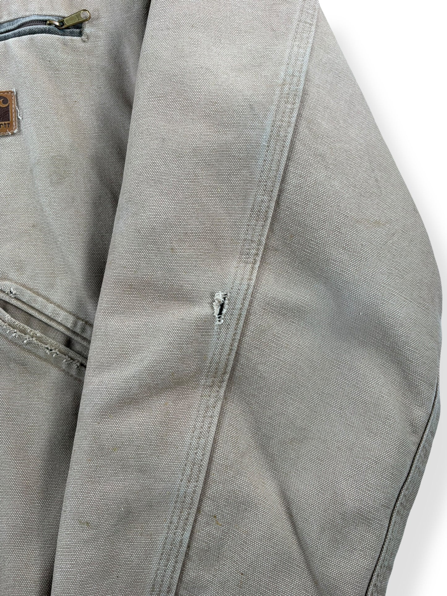 Hole on Sleeve of Vintage Carhartt J97 Detroit Jacket SZ L