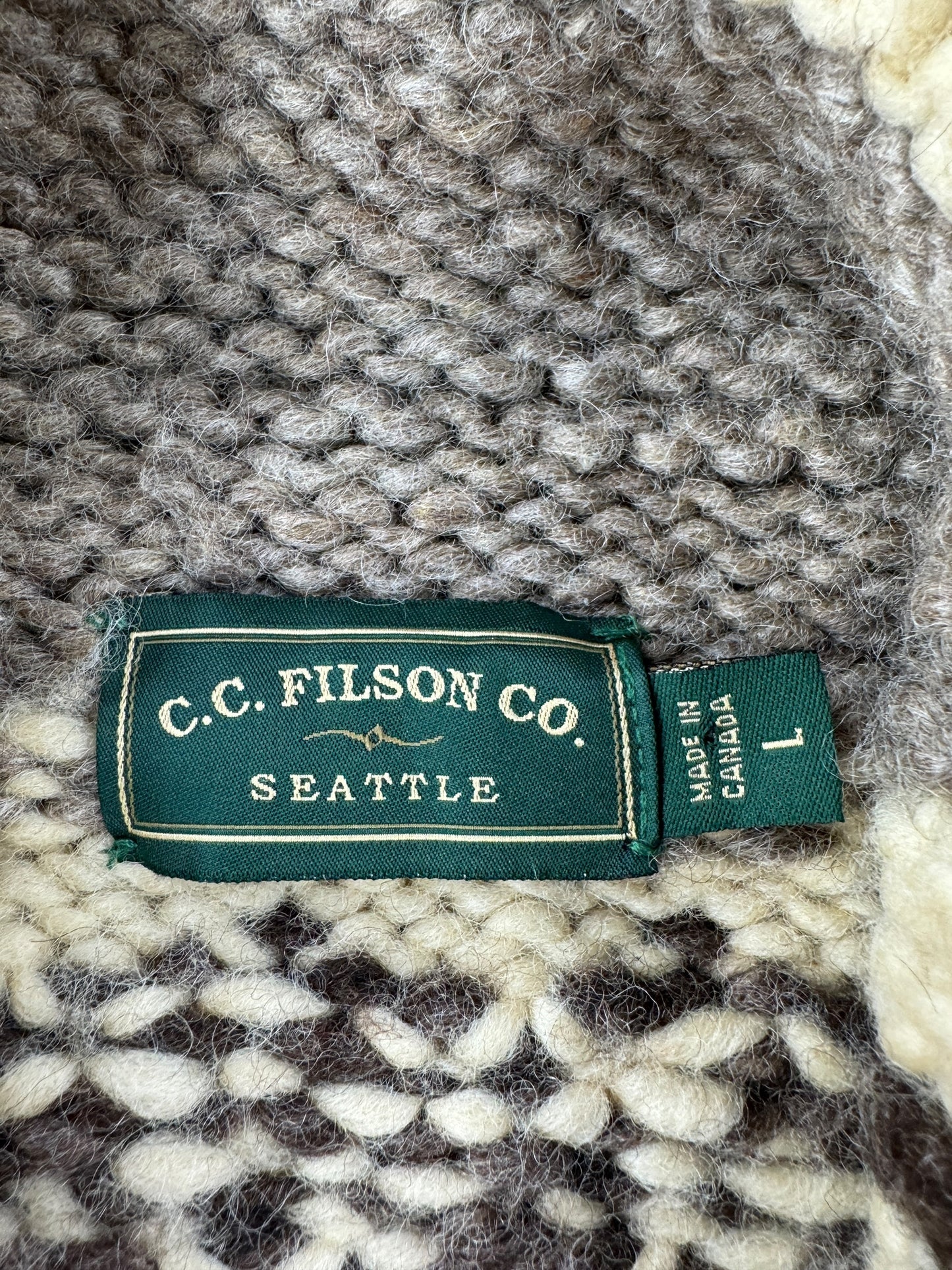 Label on Filson Green Label Cowichan Style Sweater SZ L
