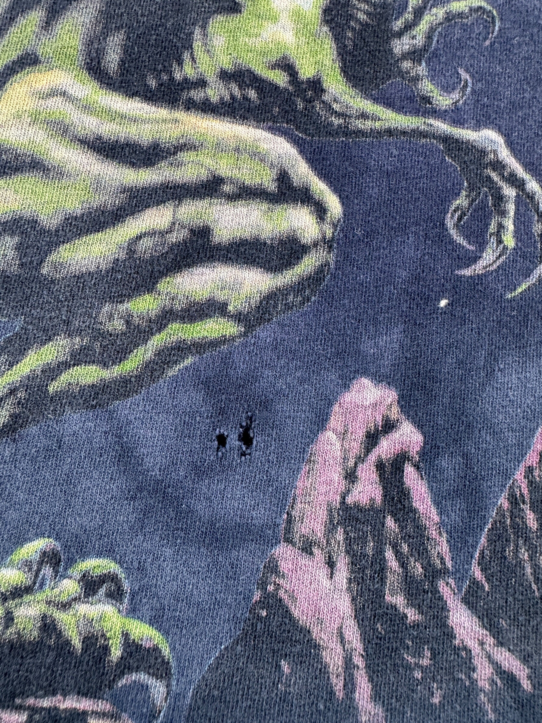 Hole on Vintage Dragon Art Tee SZ XL