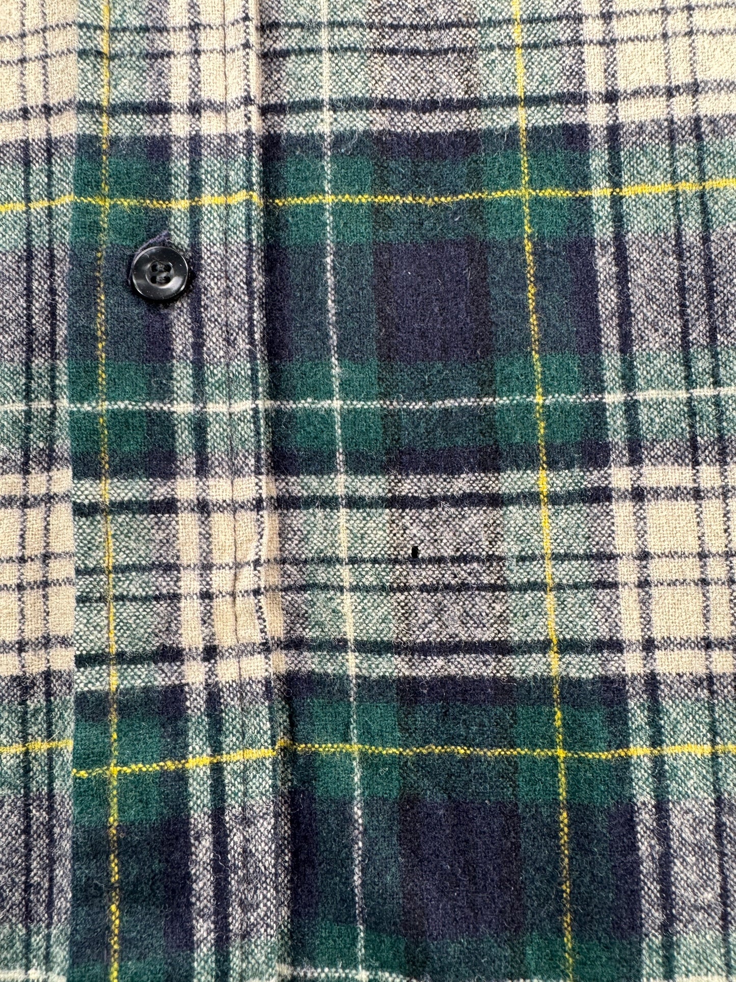Hole on Vintage Green And Navy Pendleton Flannel SZ L