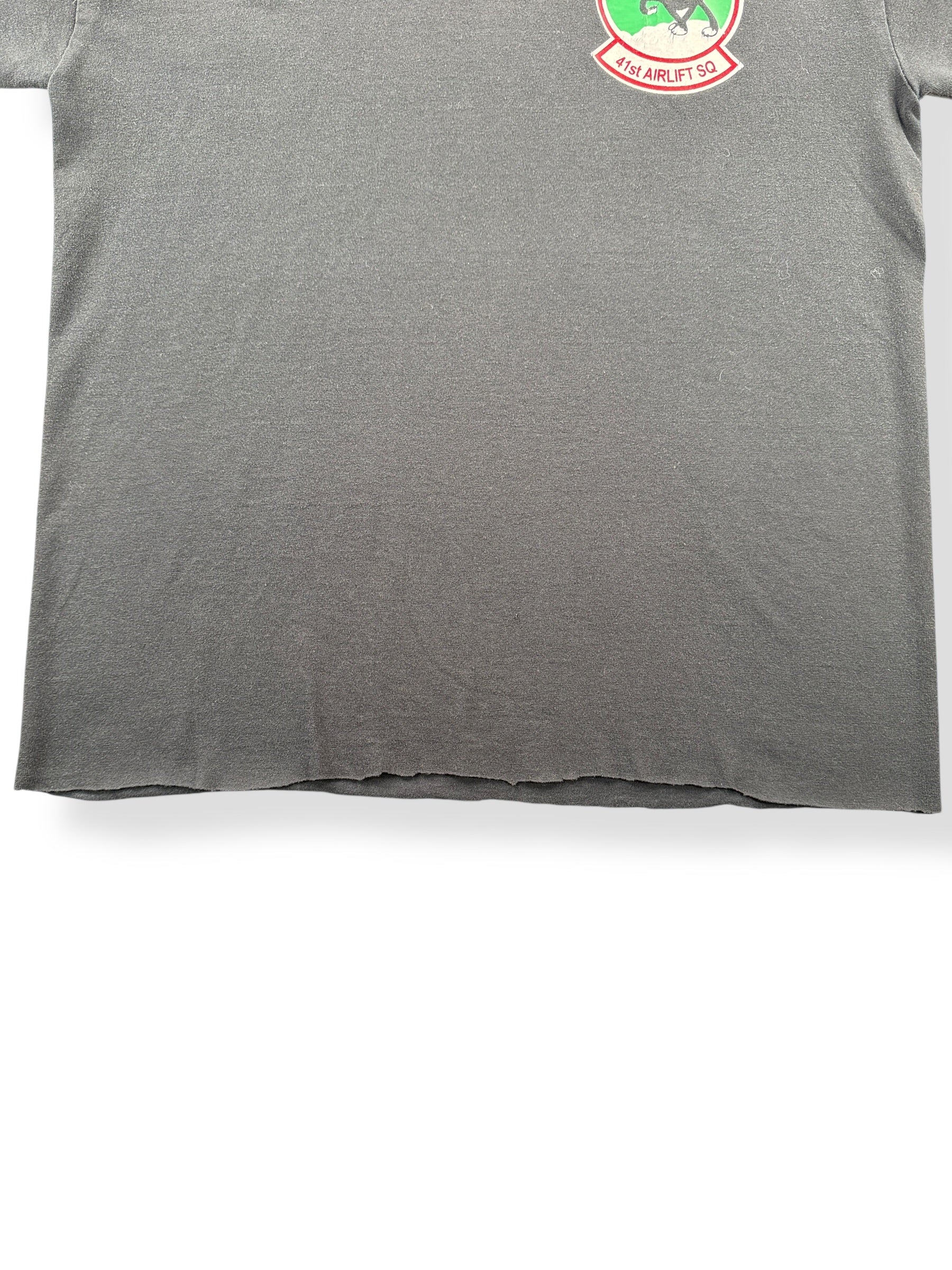 Cut Hem on Vintage 41st Airlift Military Tee SZ M