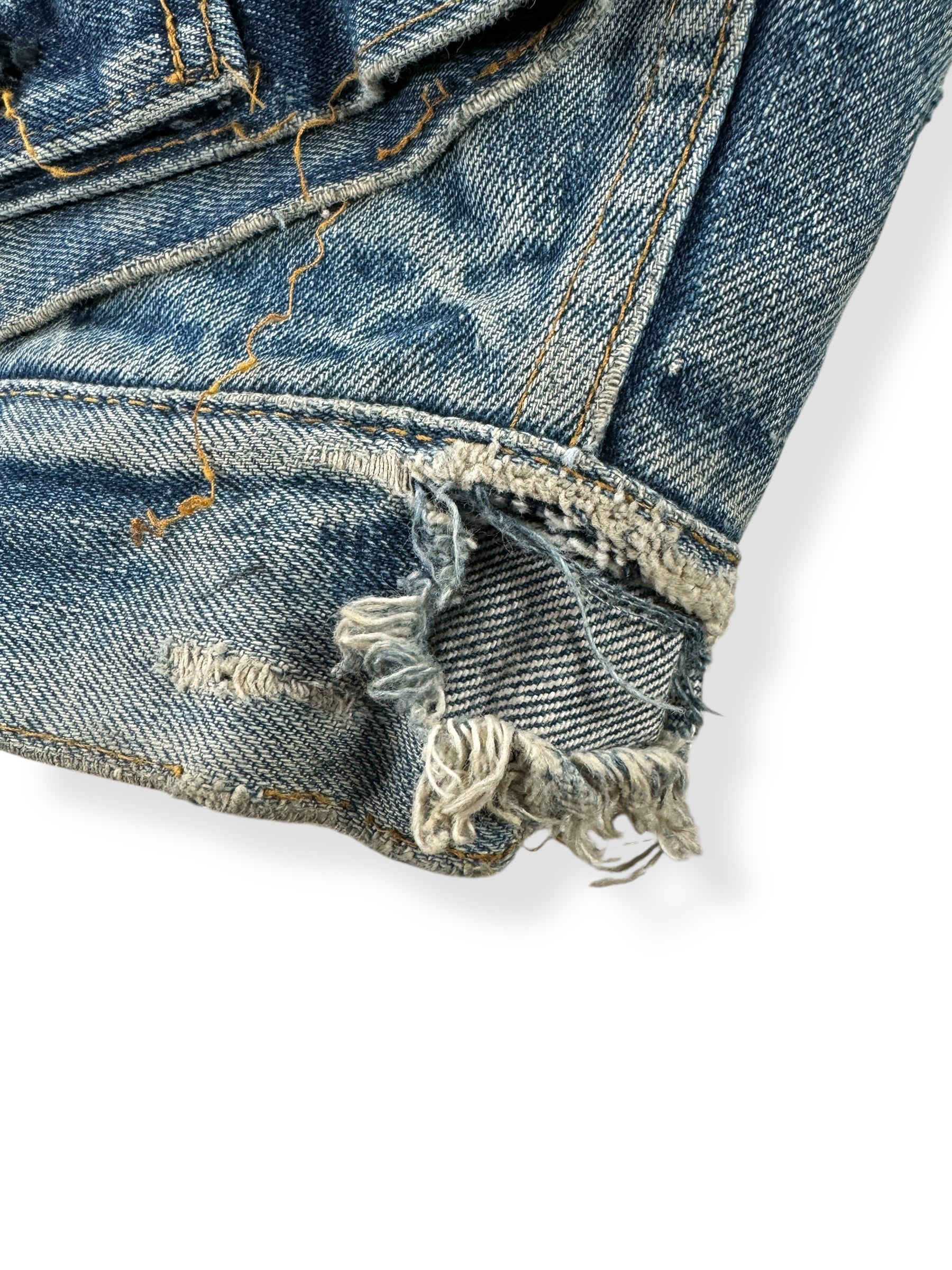 Fraying on Cuff of Vintage Levis Blanket Lined 2 Pocket Thrasher Jacket SZ L AS IS