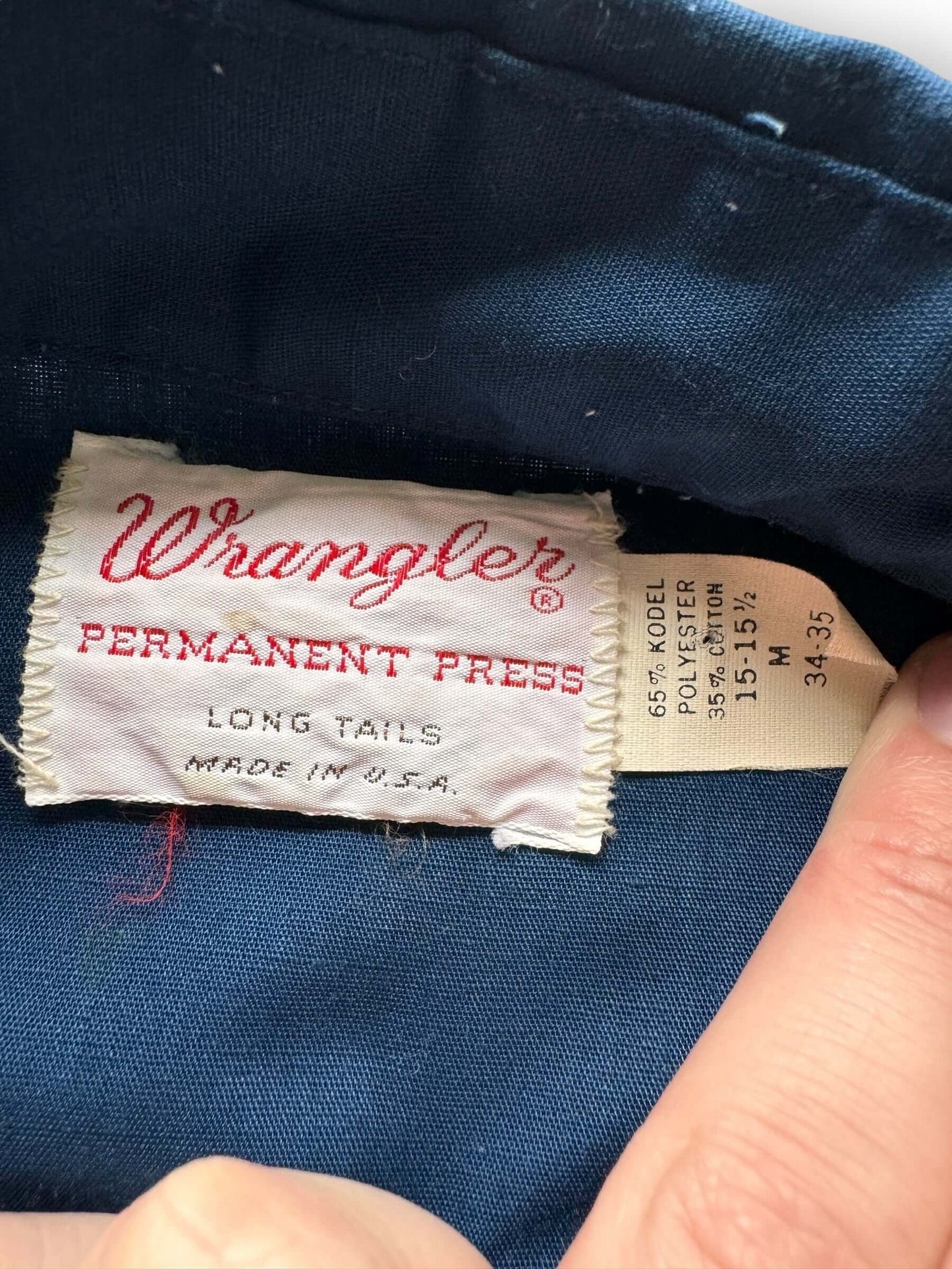 tag on Vintage Wrangler Smile Pocket Pearlsnap Western Shirt SZ M