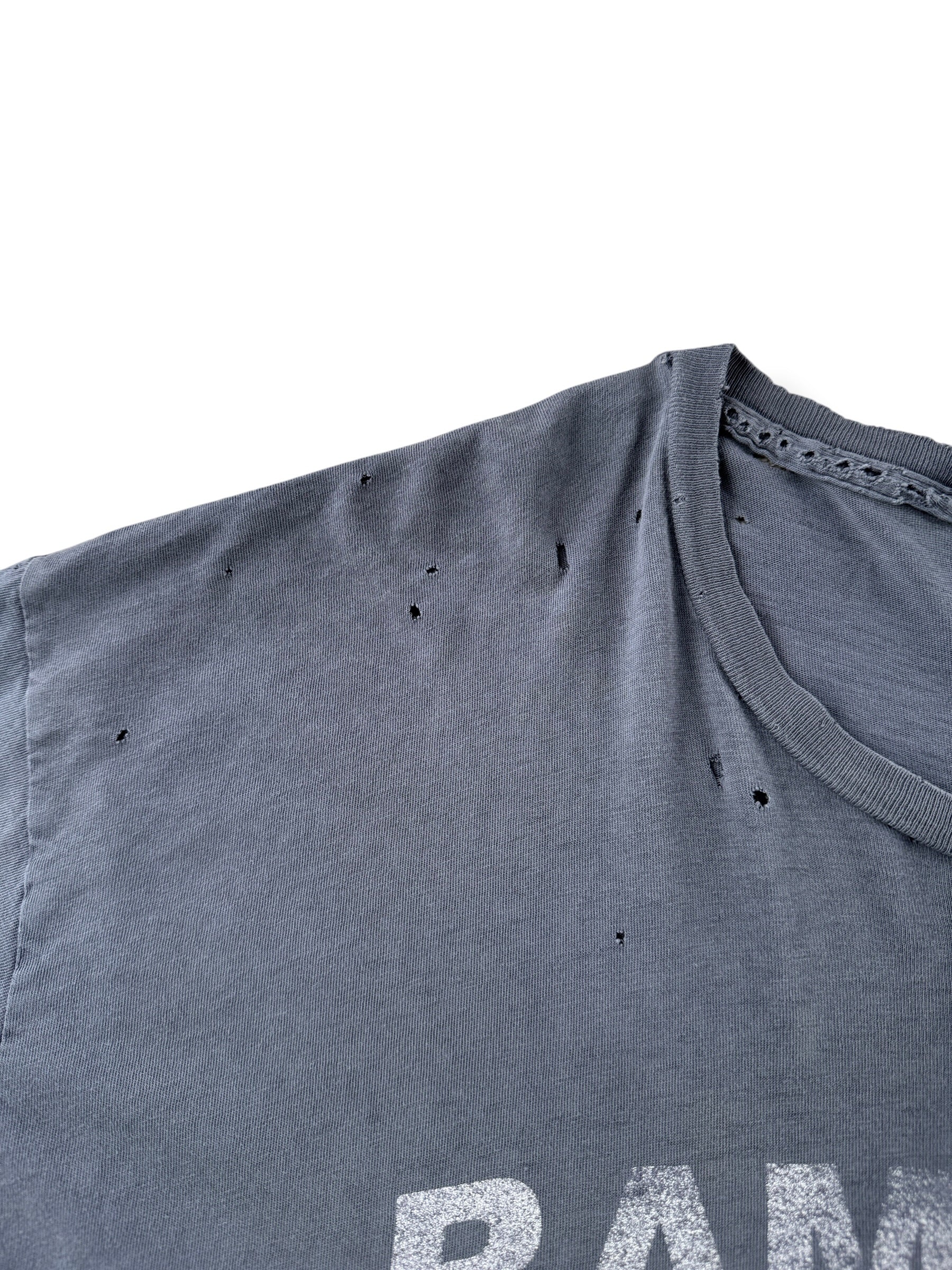 Holes on shoulder of Vintage Thrashed Ramones Tee SZ XL