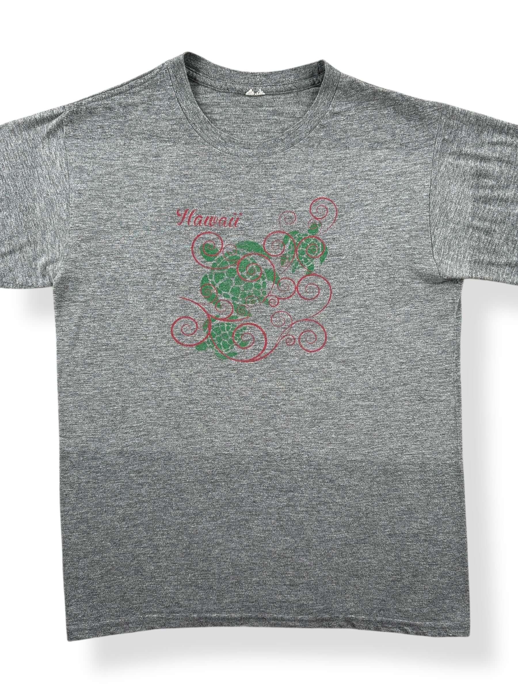 Front Close Up of Vintage Hawaii Sea Turtle Tee SZ M