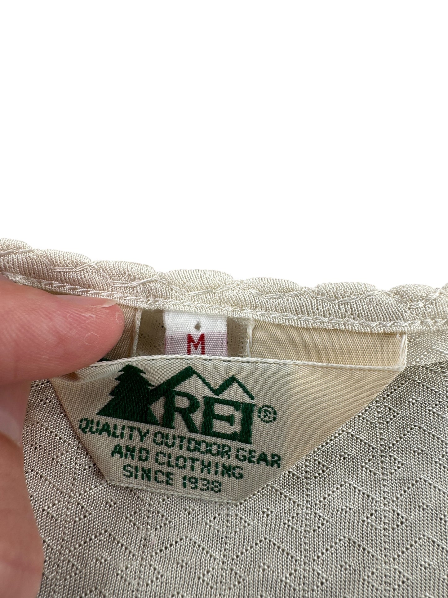 Tag on 80s REI Silk Thermal SZ M