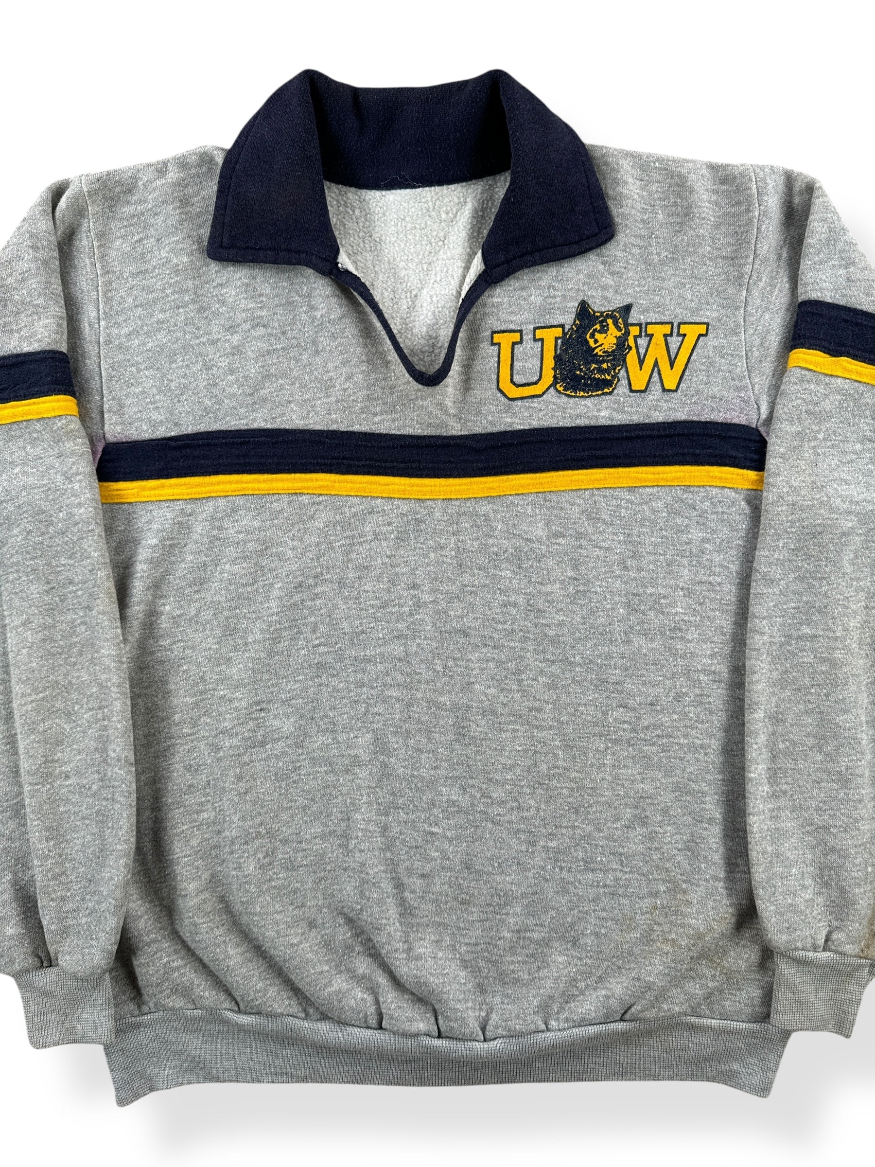 Front Close Up of Vintage UW Collared Sweatshirt SZ M