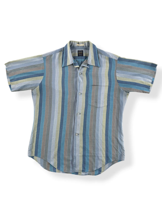 Front of Vintage Van Heusen Loop Collar Short Sleeve Shirt SZ M