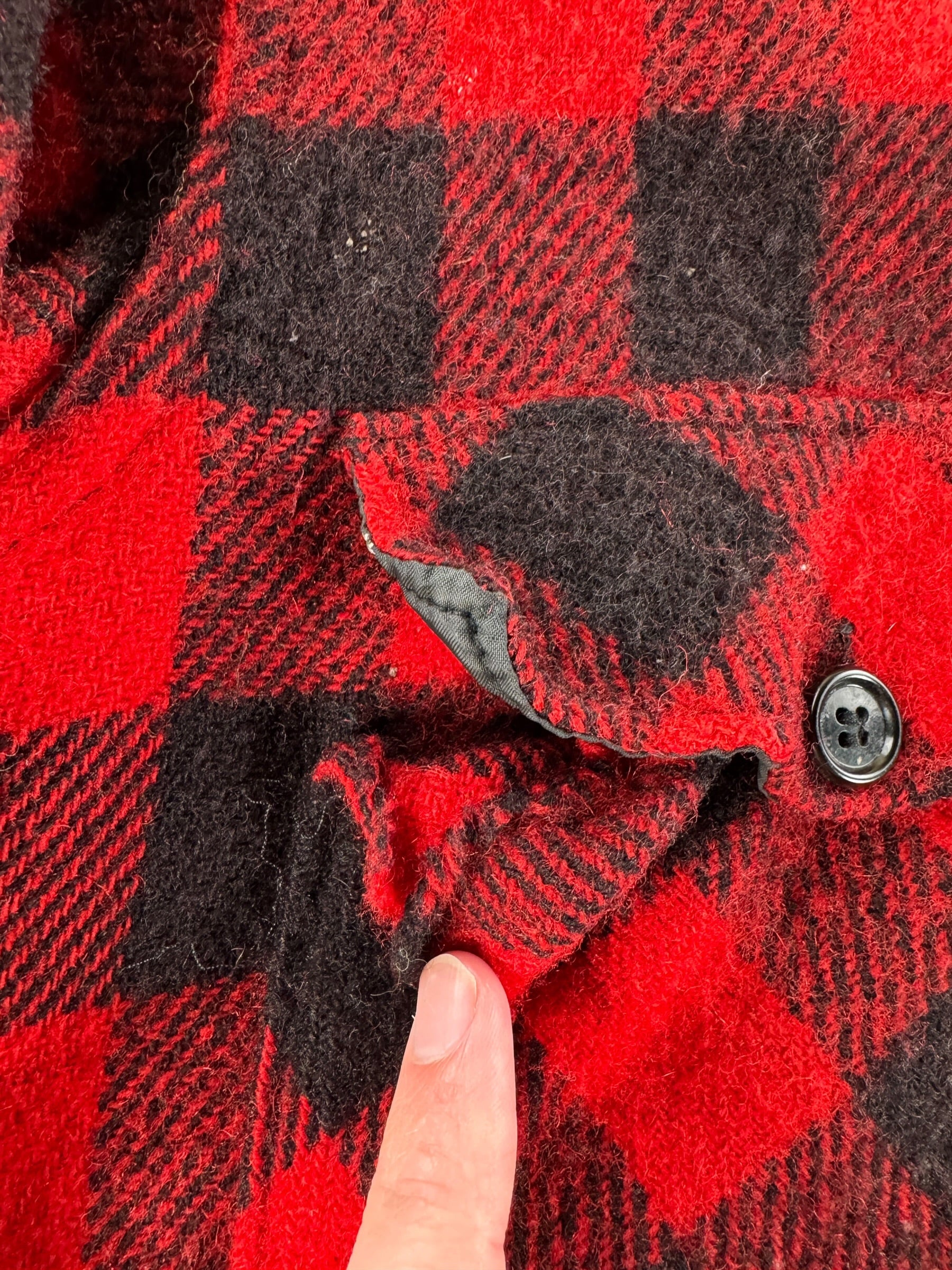 Wear on Vintage Woolrich Buffalo Plaid Flannel SZ L