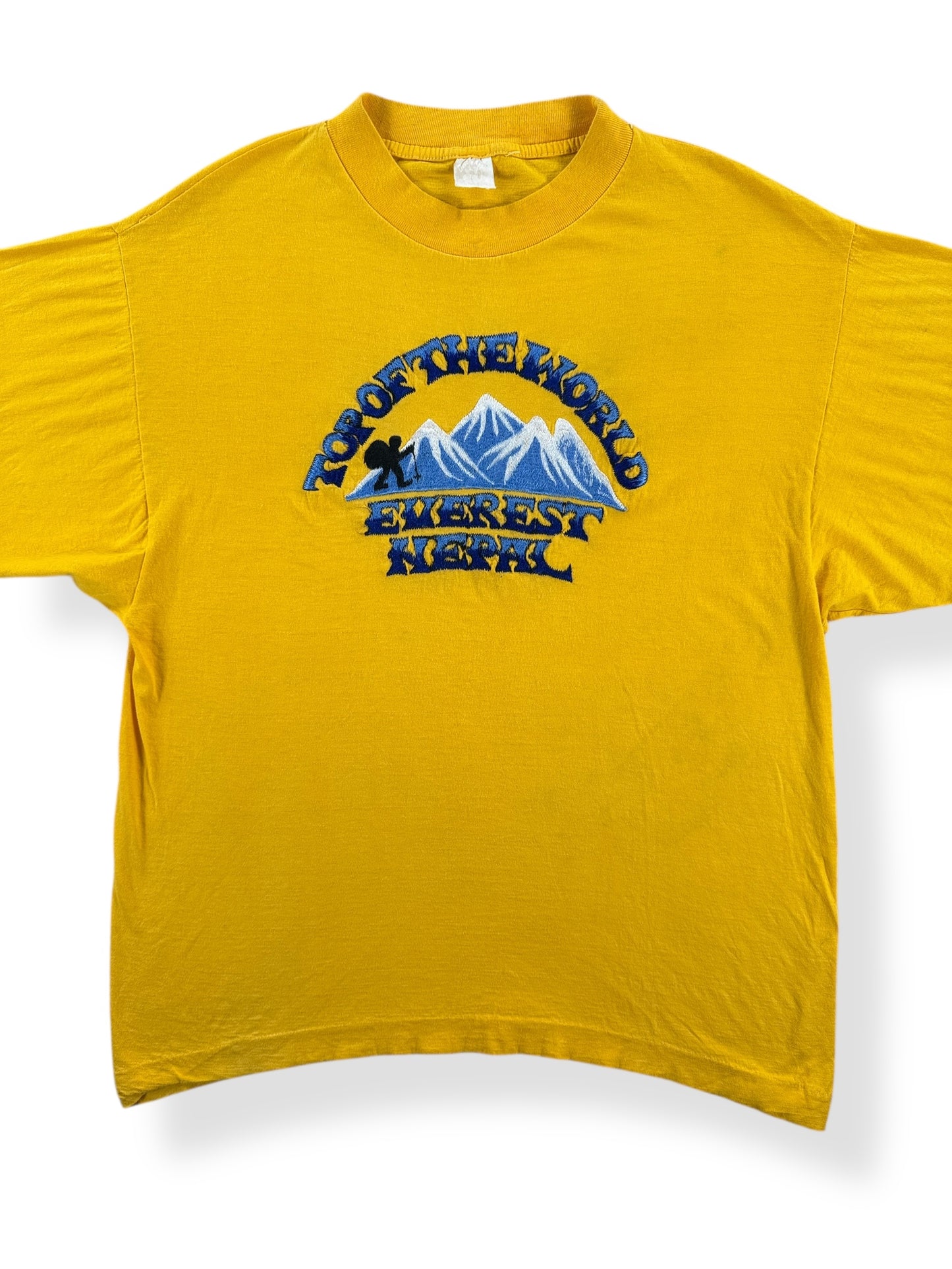 Front Close Up of Vintage Mt. Everest Embroidered Tee SZ M