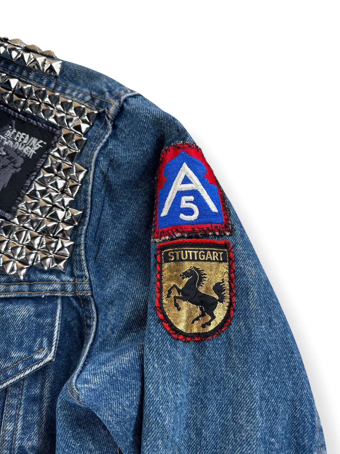 Patches on Vintage 70s Levis Denim Battle Trucker Jacket SZ 38