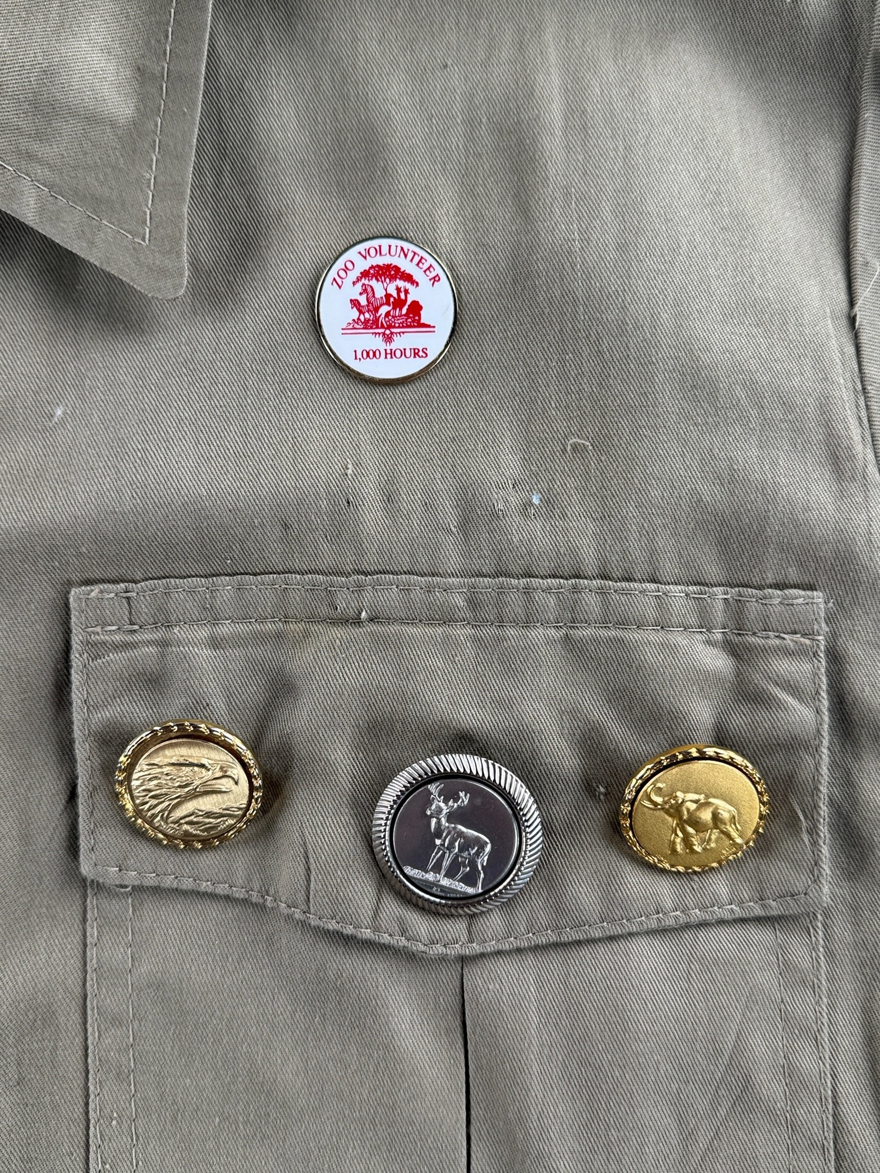 Pins n left breast pocket of Vintage Filson Eddie Bauer Woodland Park Zoo Safari Shirt SZ S