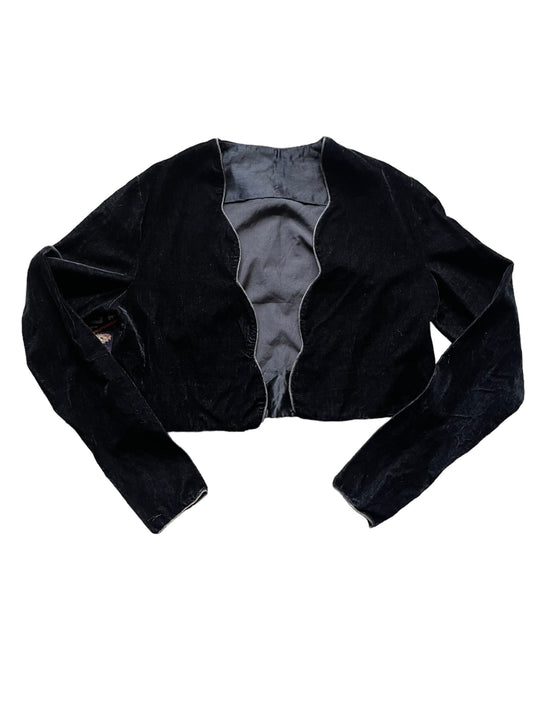 Full front view of Vintage 1940s-50s Black Velvet Cropped Jacket | Vintage Ladies Clothing | Barn Owl True Vintage