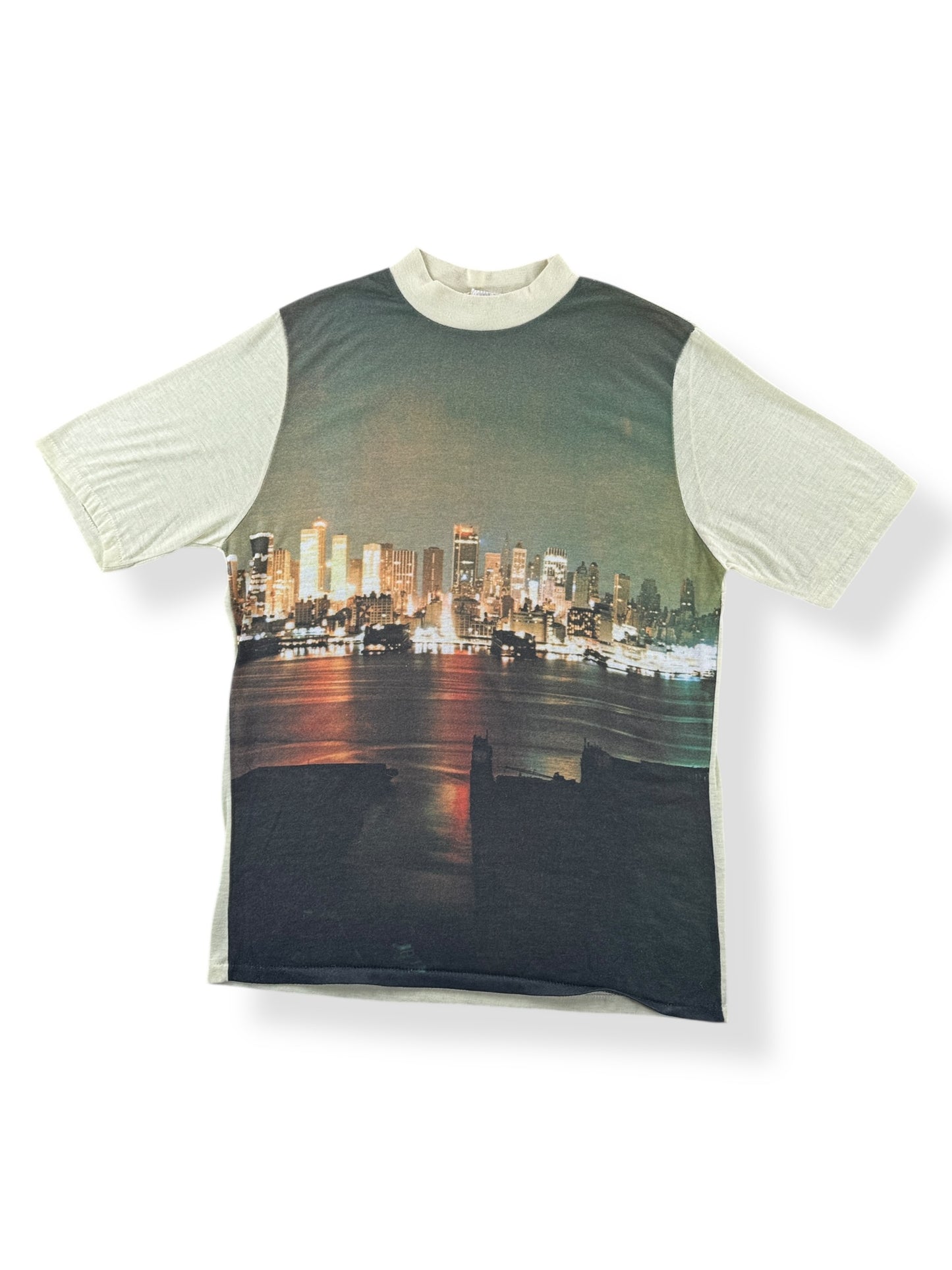 Front of Vintage New York Skyline Printed Poly Tee SZ L (Fits M)