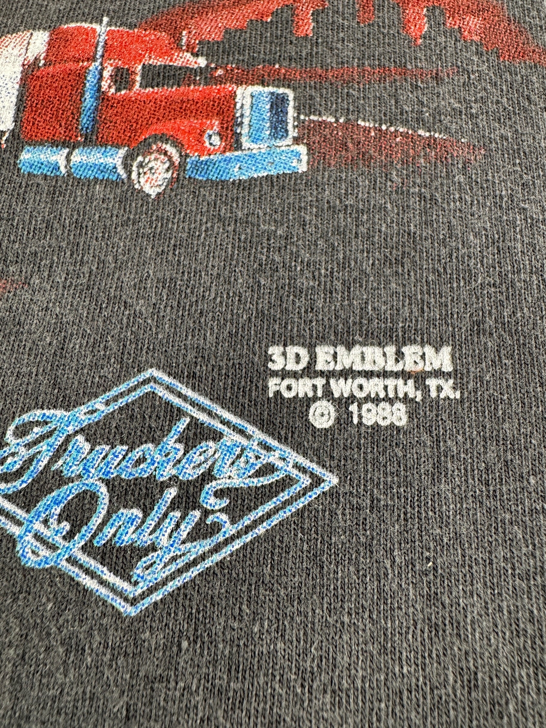 Label on Vintage 3D Emblem Truckers Only Miss Mudflaps Tee SZ L