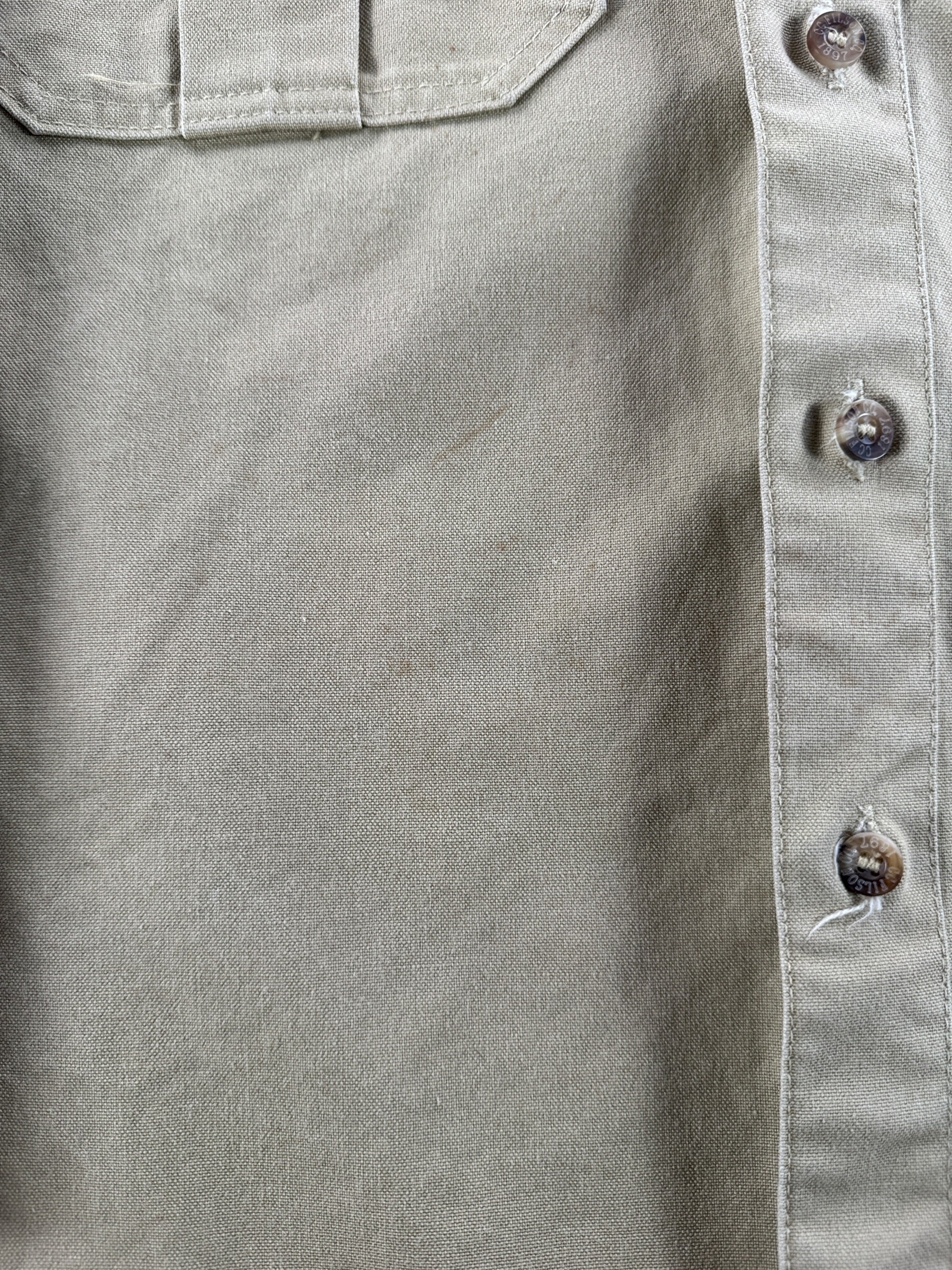 Wear on Vintage Filson Khaki Dry Tin Shirt SZ S