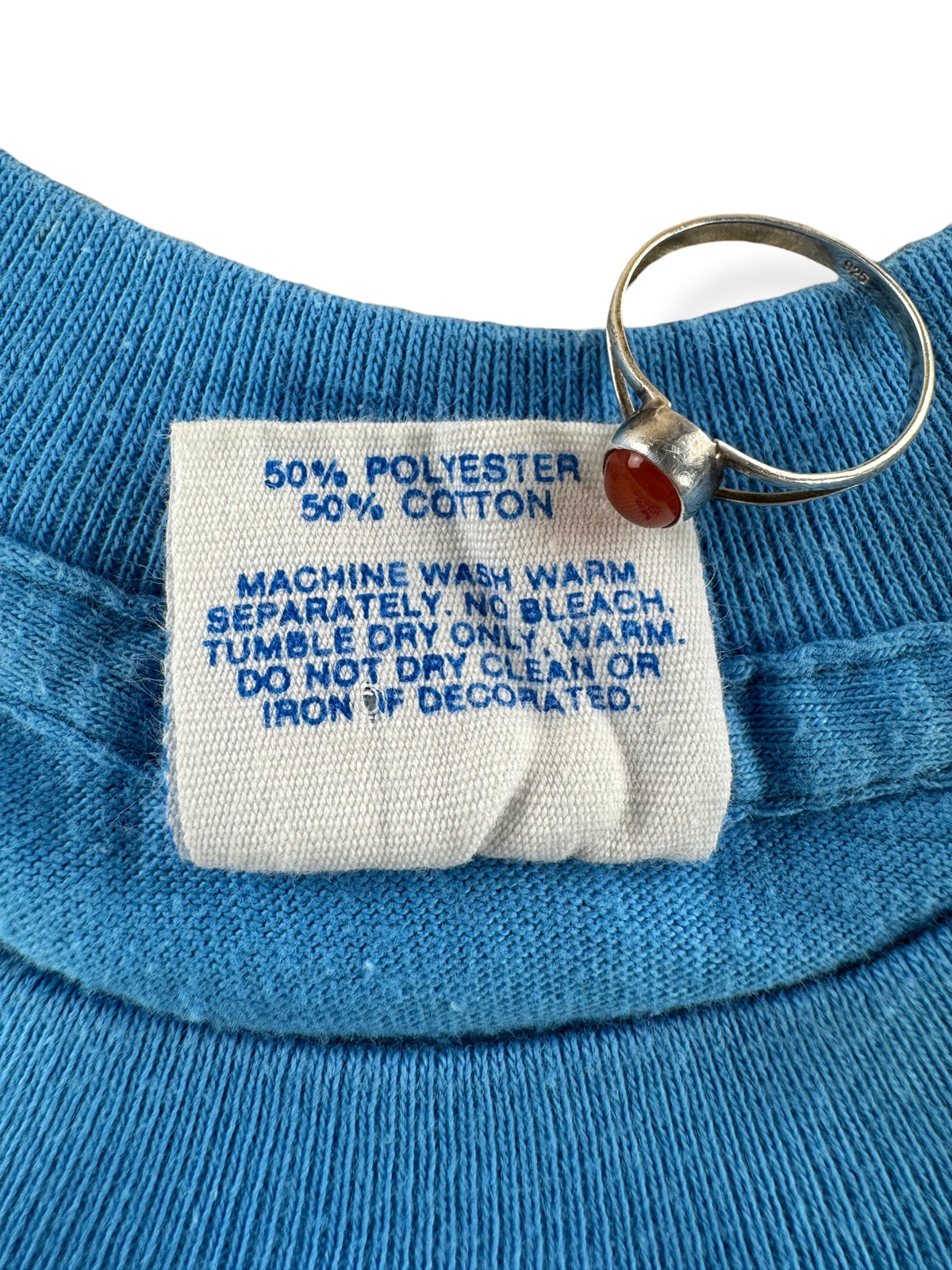 Tag on Vintage Disneyland Tee SZ M (Fits XS)