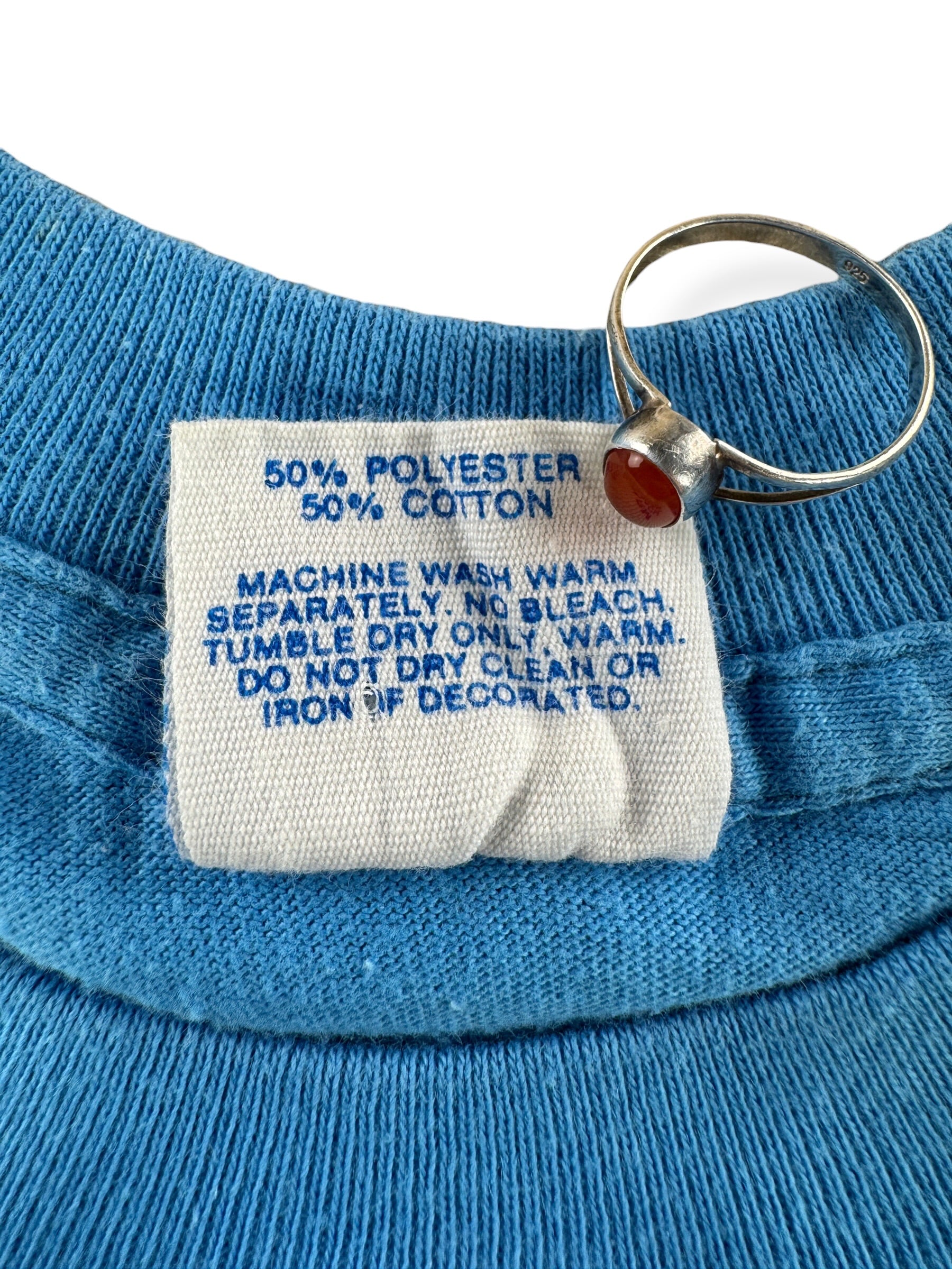 Tag on Vintage Disneyland Tee SZ M (Fits XS)