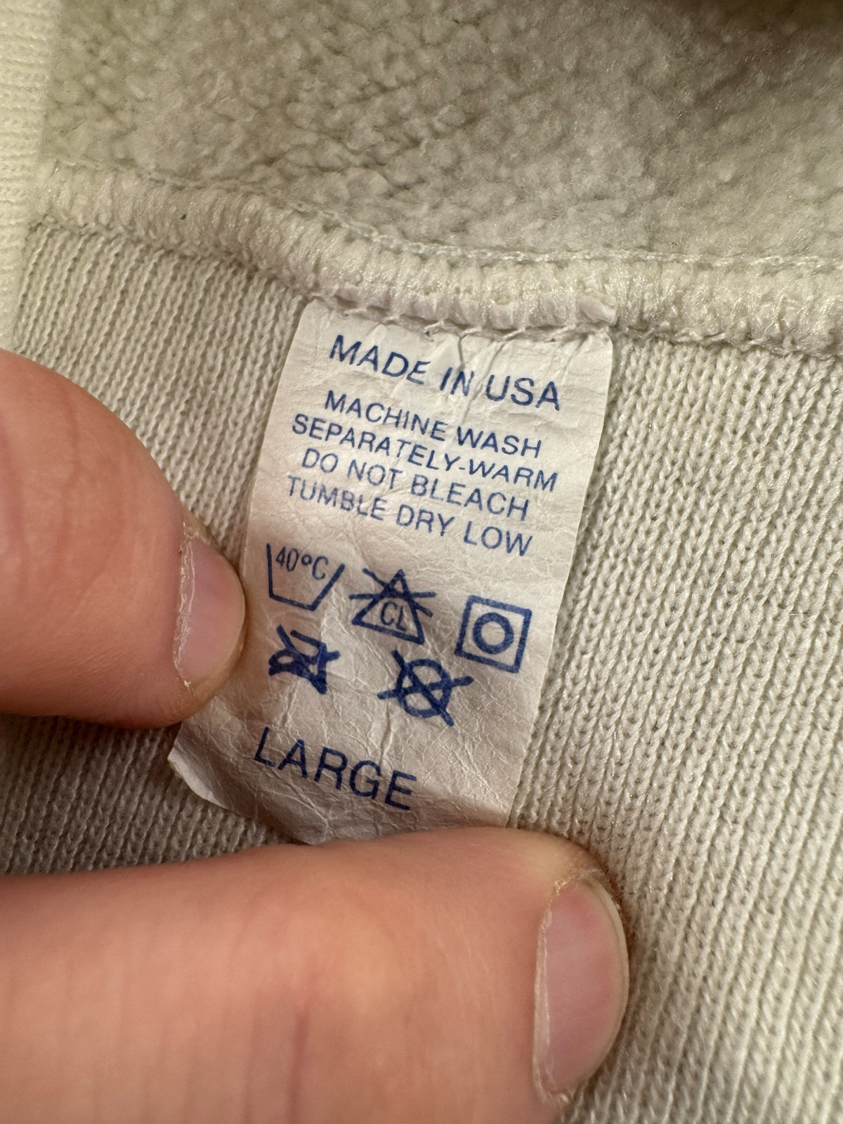 Tag on Vintage Bowdoin Polar Bear Crewneck SZ L