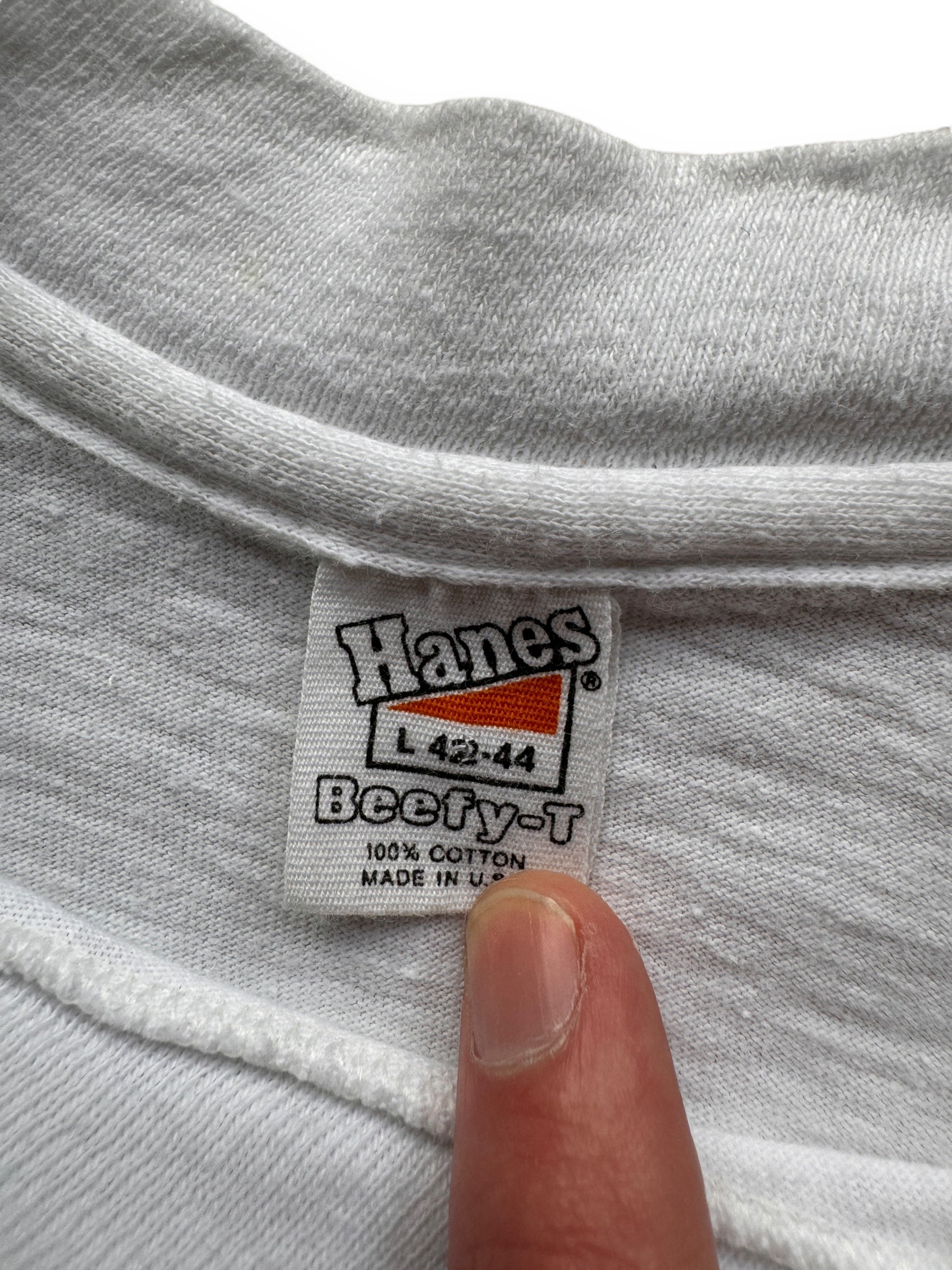 tag on Vintage 1979 "The Flying Shoe" Racing Tee SZ M-L