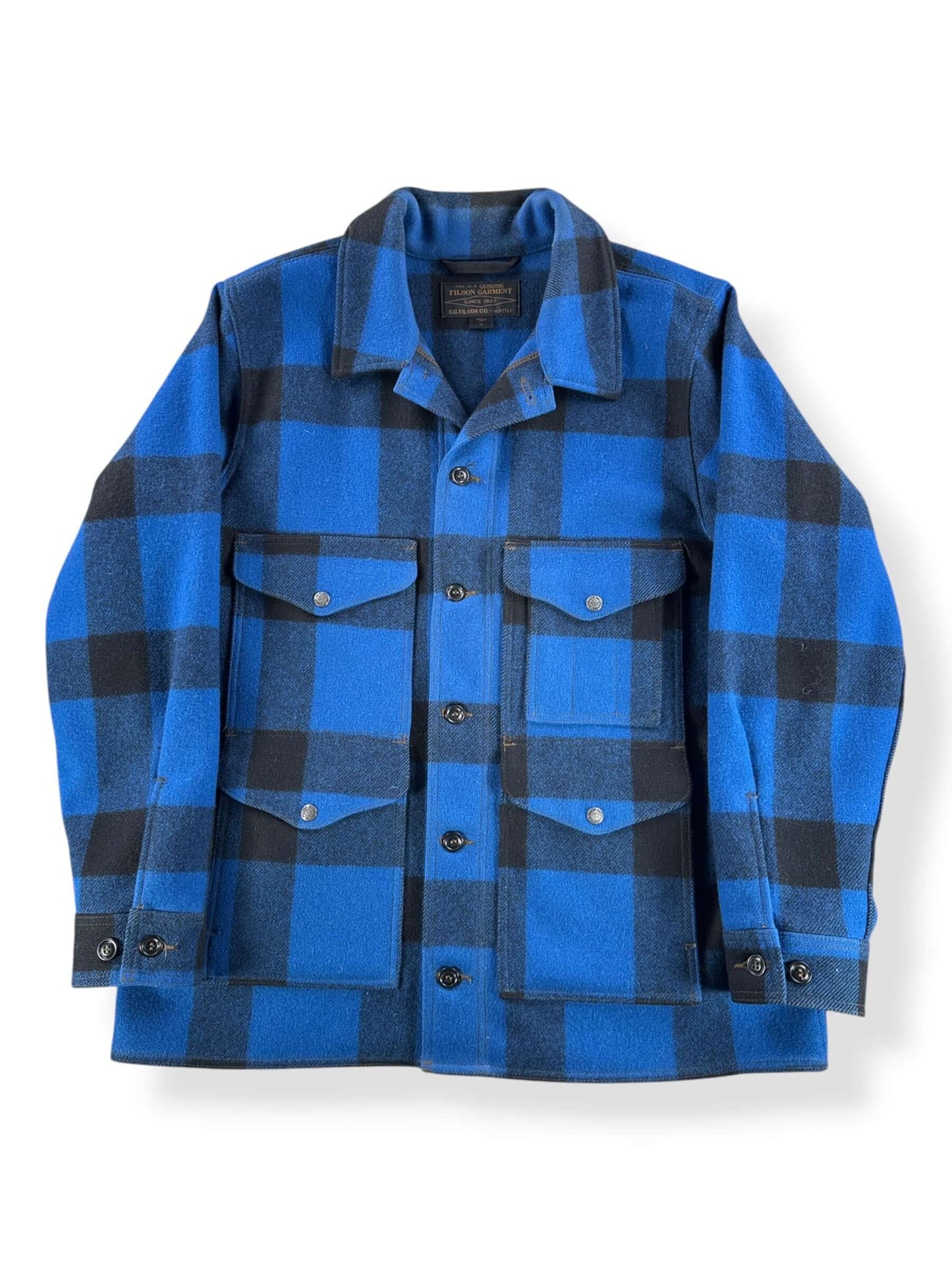 Front of Filson Black Label Cobalt & Black Cruiser SZ XL