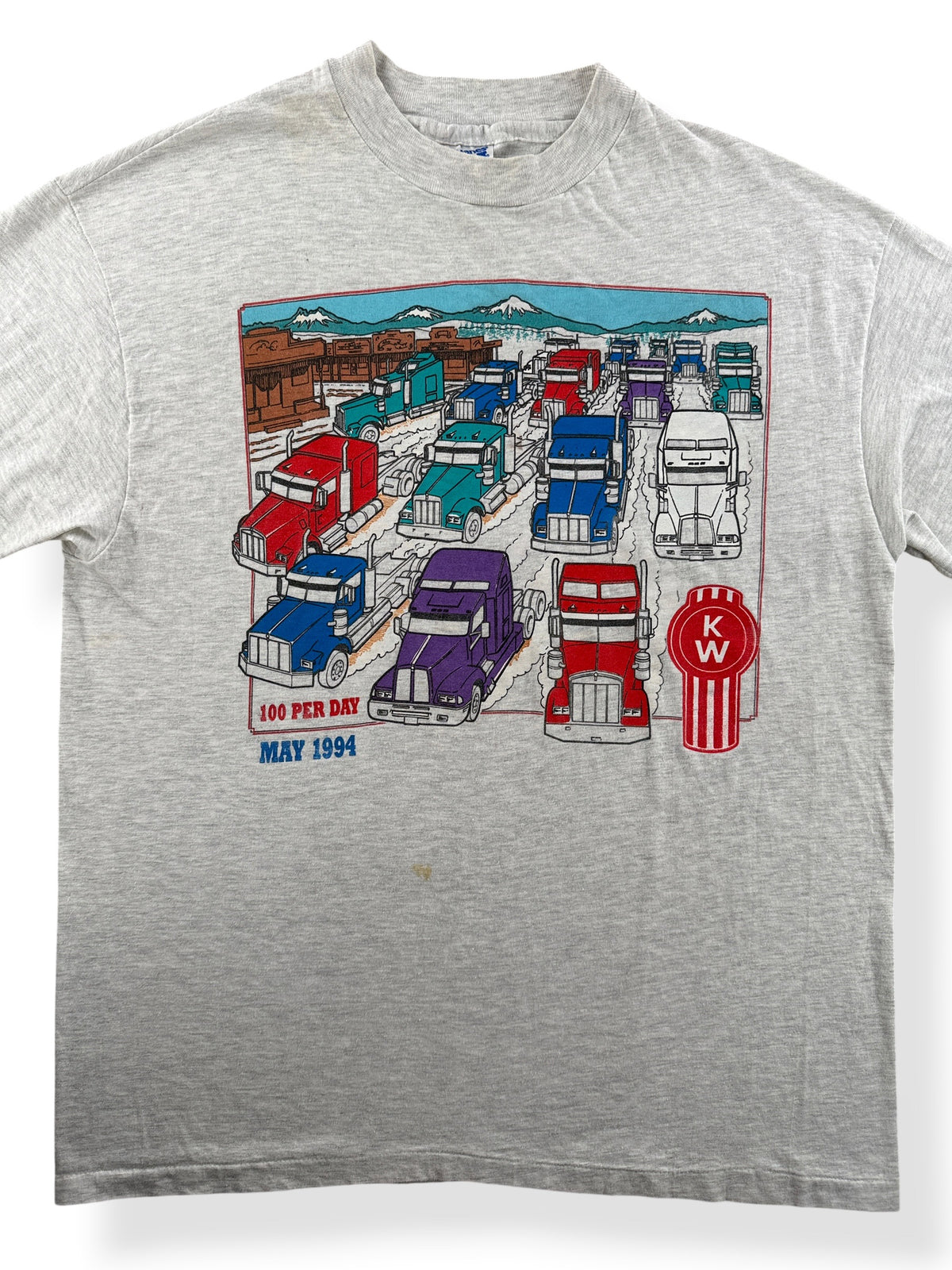 Close-up of Vintage Semi Truck Tee SZ L