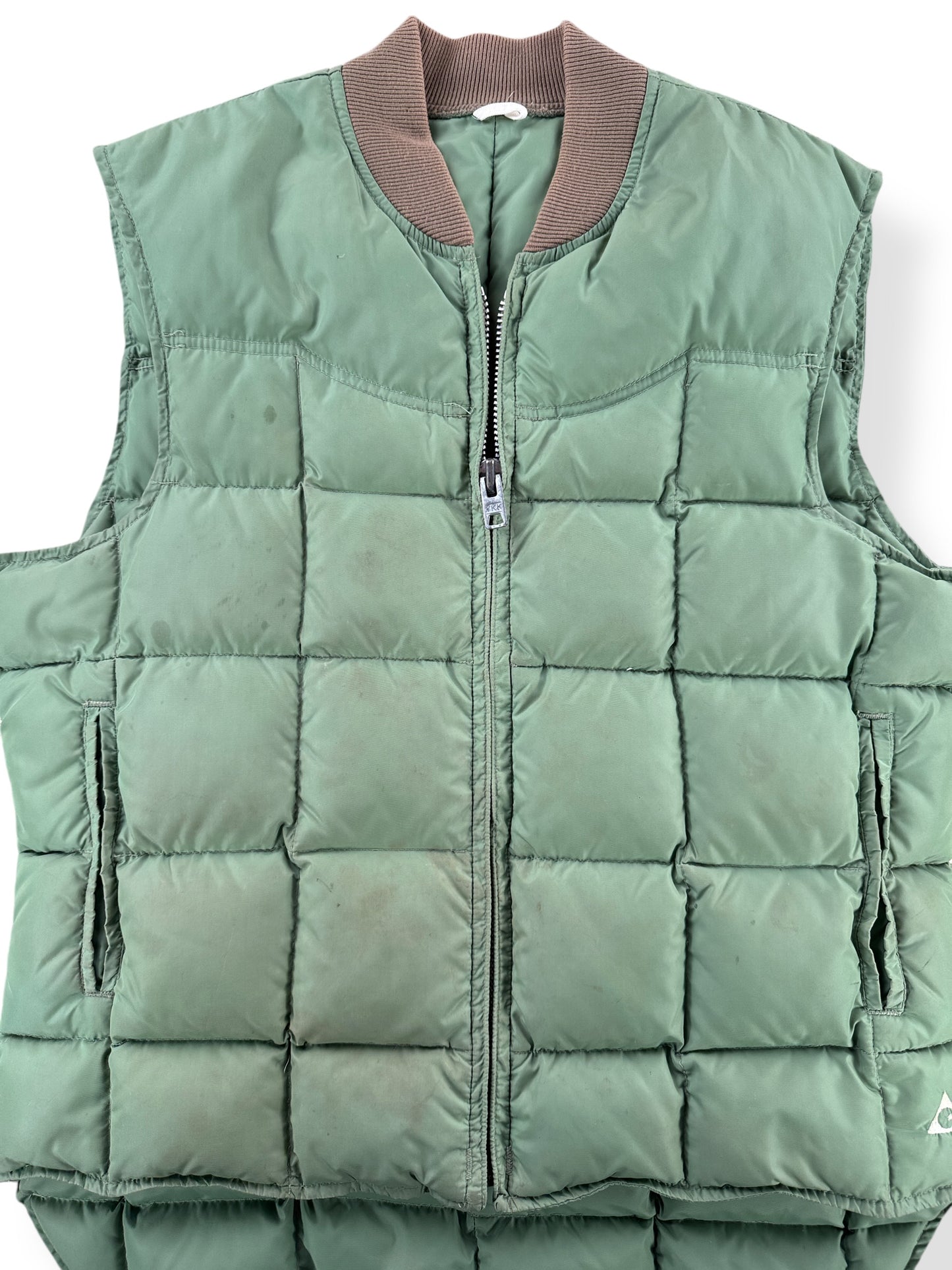Front Close Up of Vintage Gerry Puffer Vest SZ L