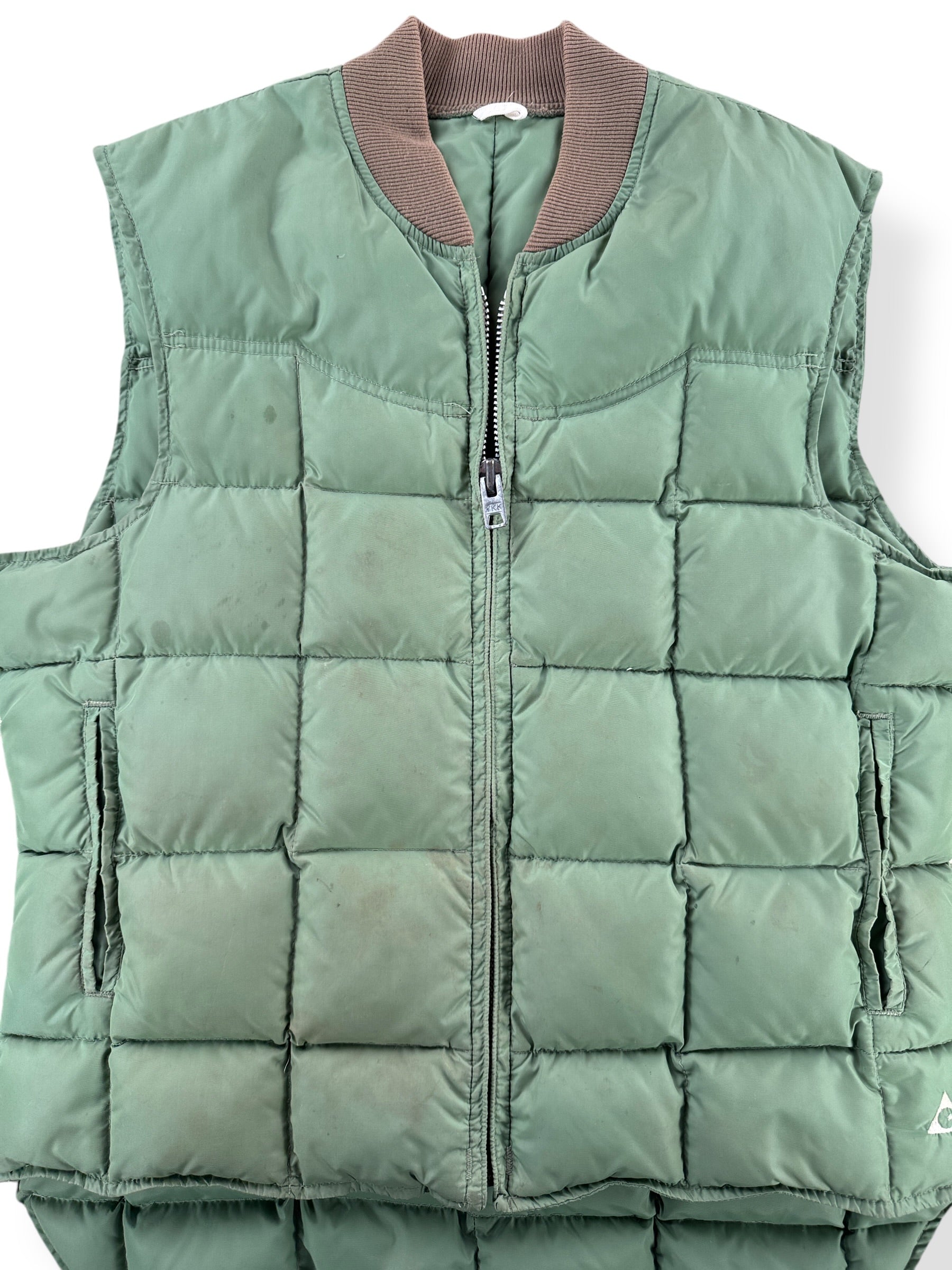 Front Close Up of Vintage Gerry Puffer Vest SZ L